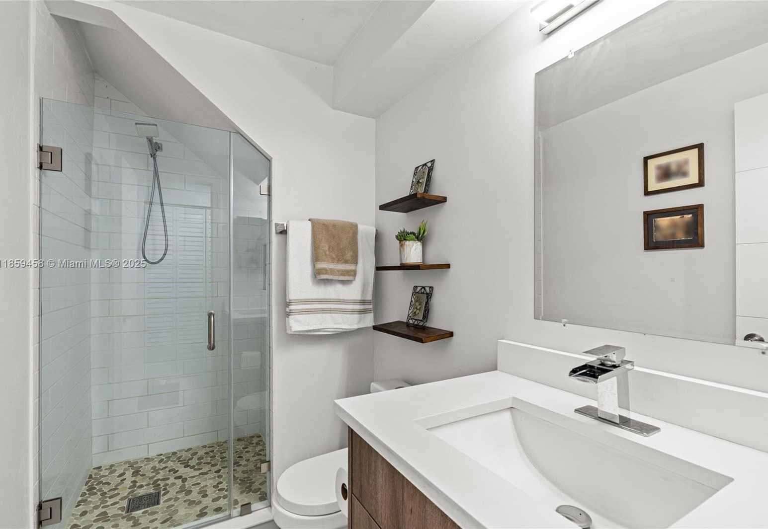 Small Image of 11130 SOUTH WEST 148TH PL, Miami Number 10