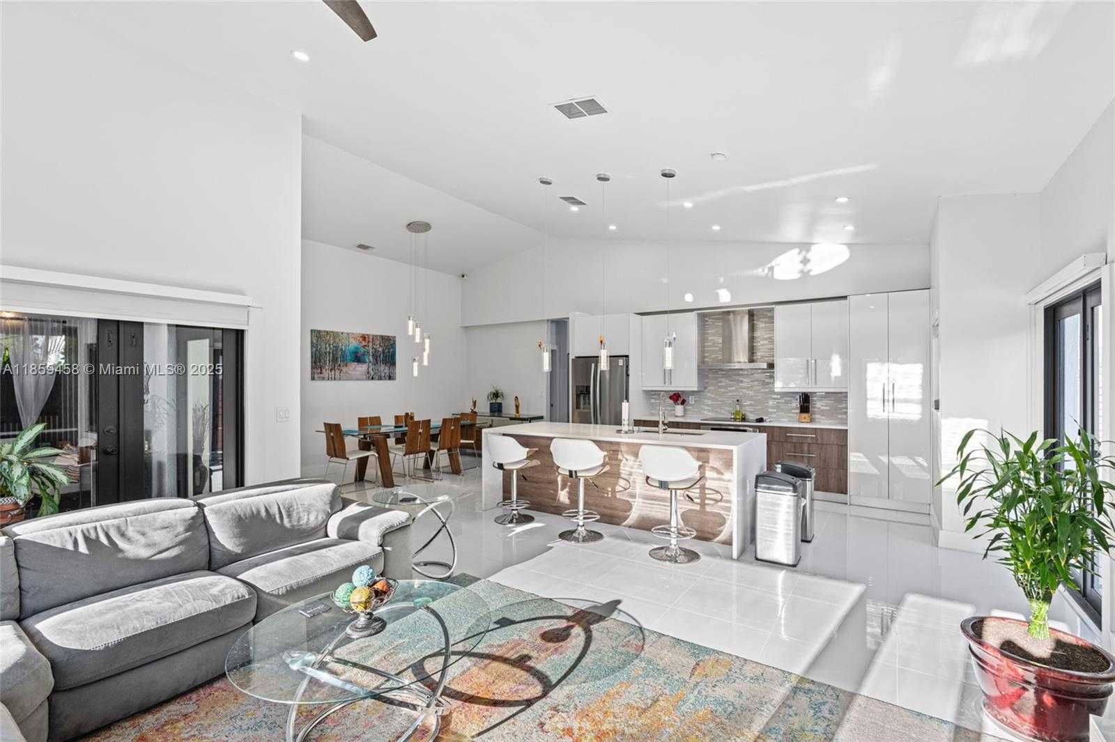 Small Image of 11130 SOUTH WEST 148TH PL, Miami Number 19