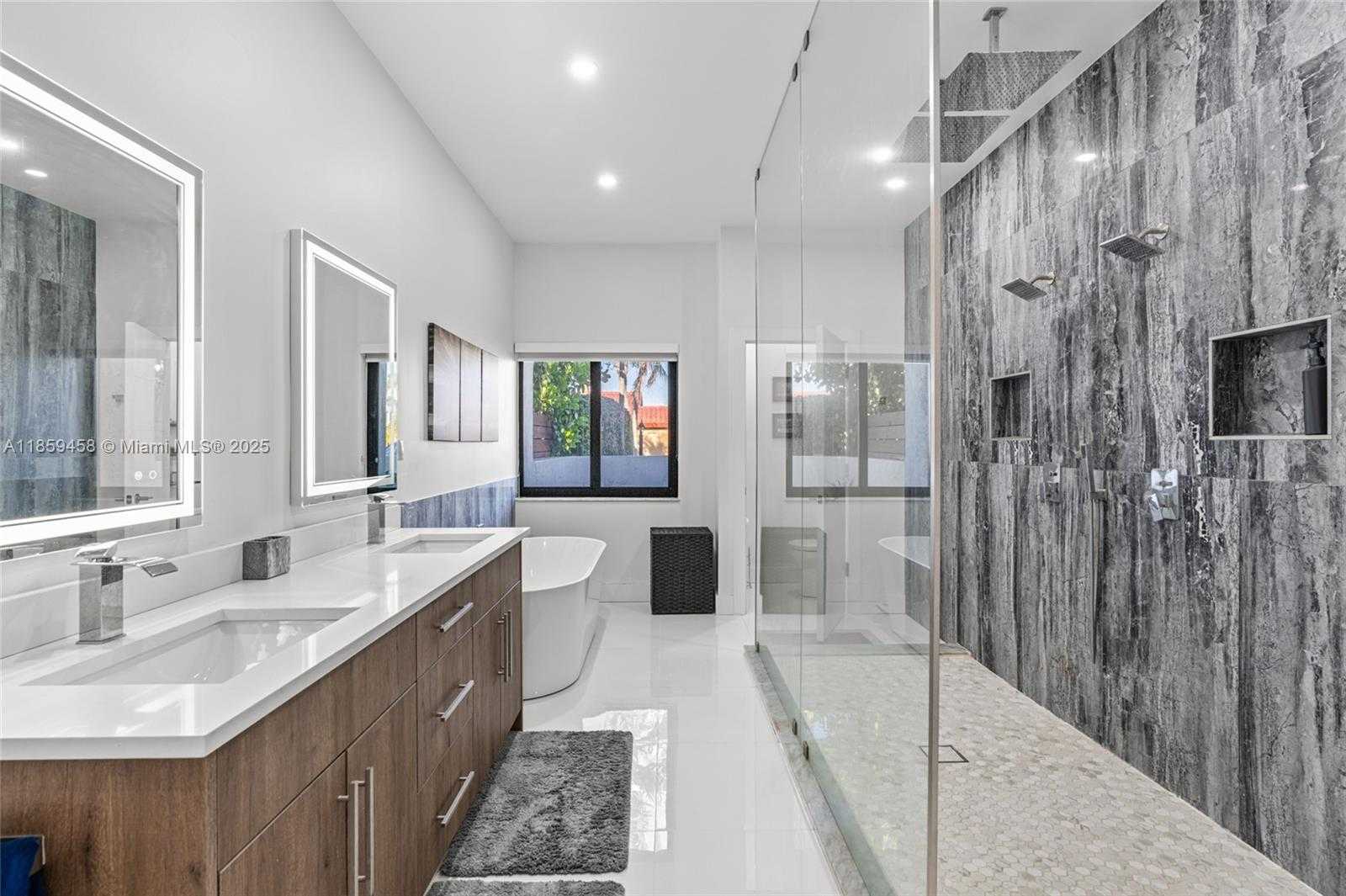 Small Image of 11130 SOUTH WEST 148TH PL, Miami Number 23