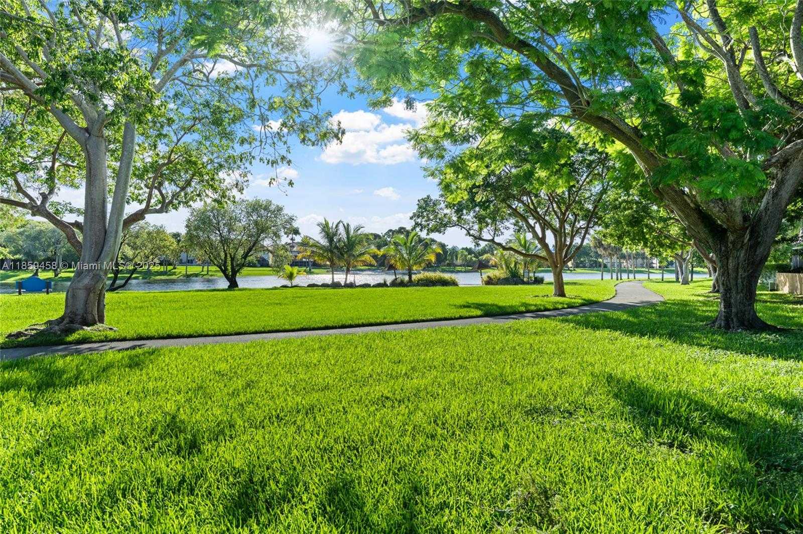 Small Image of 11130 SOUTH WEST 148TH PL, Miami Number 39