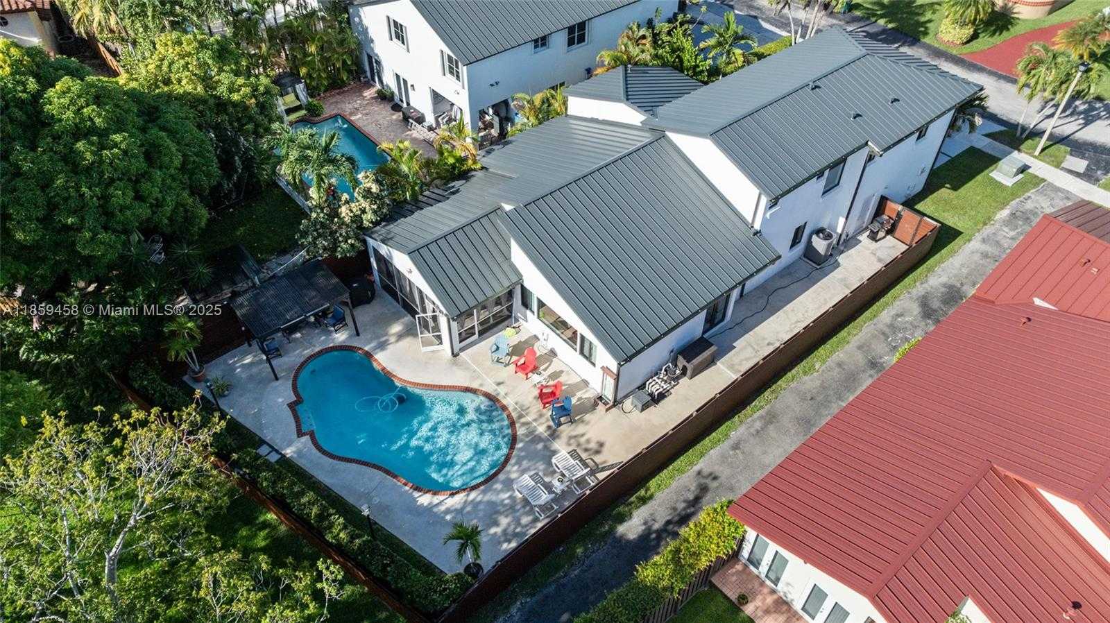 Small Image of 11130 SOUTH WEST 148TH PL, Miami Number 46