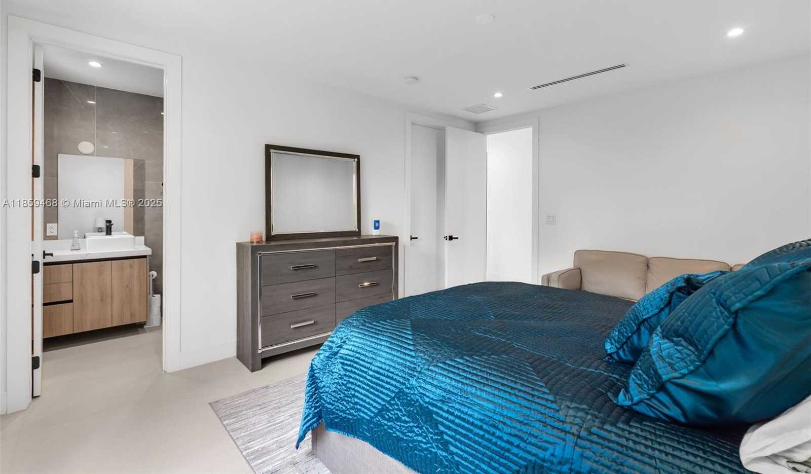 Small Image of 5928 SOUTH WEST 69TH AVE, Miami Number 29