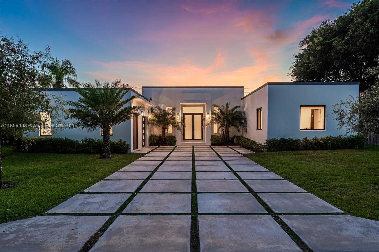 Small Image of 5928 SOUTH WEST 69TH AVE, Miami Number 3