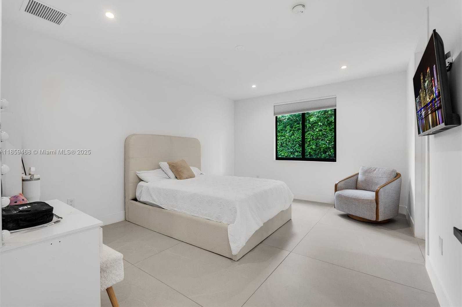 Small Image of 5928 SOUTH WEST 69TH AVE, Miami Number 31