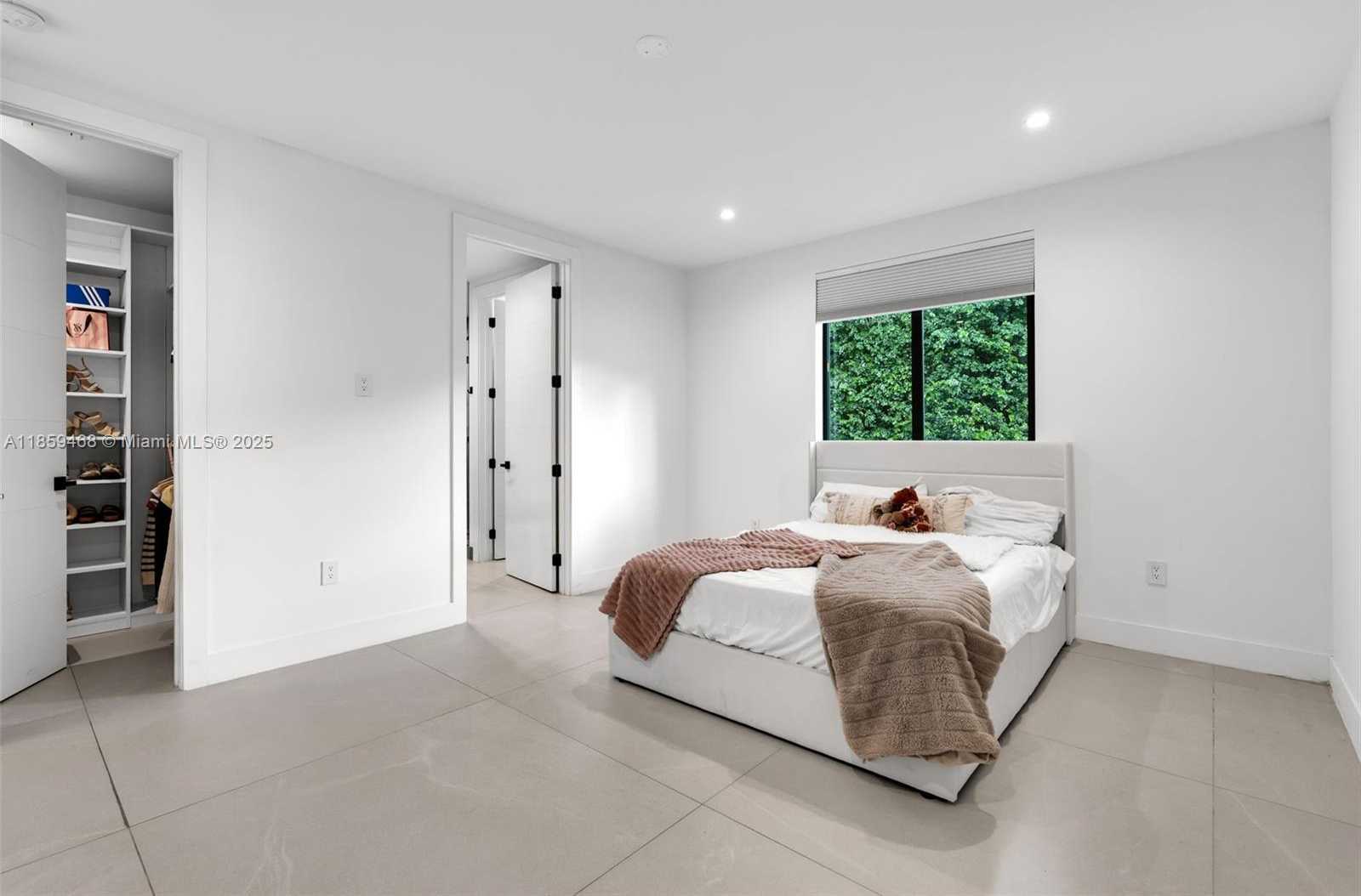 Small Image of 5928 SOUTH WEST 69TH AVE, Miami Number 34