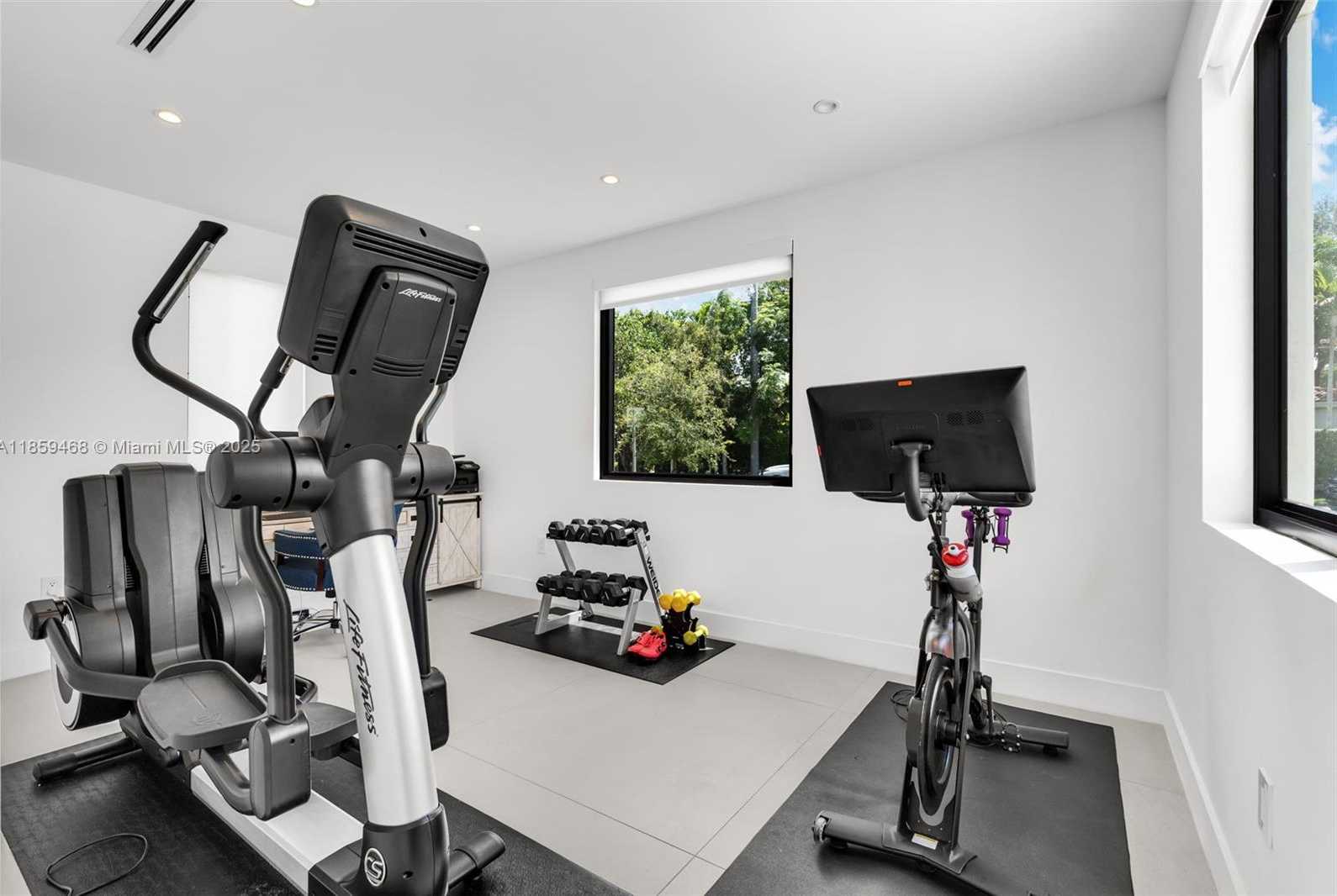 Small Image of 5928 SOUTH WEST 69TH AVE, Miami Number 35