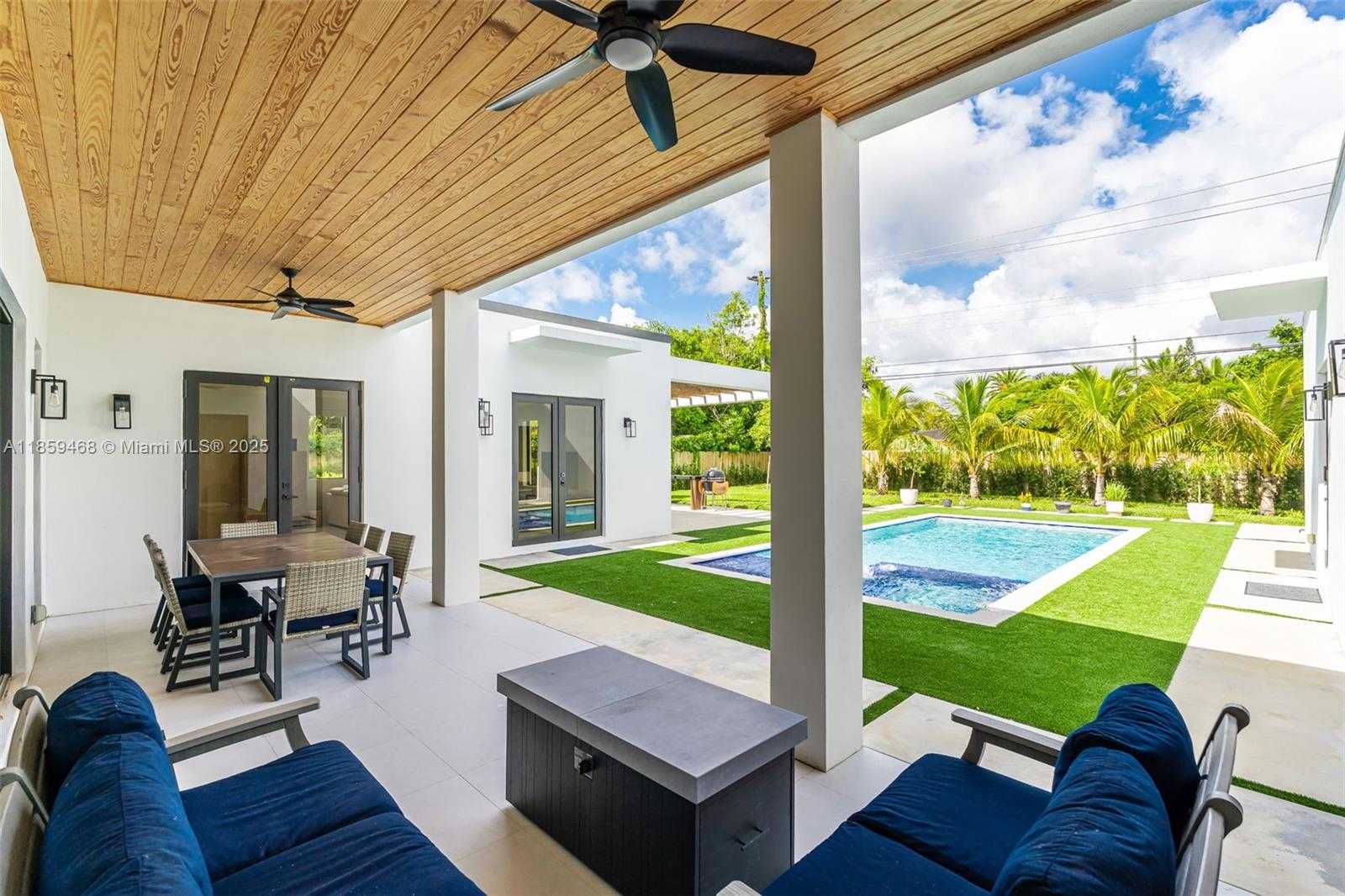 Small Image of 5928 SOUTH WEST 69TH AVE, Miami Number 39