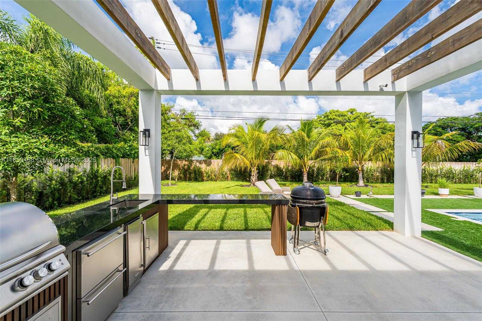 Small Image of 5928 SOUTH WEST 69TH AVE, Miami Number 42