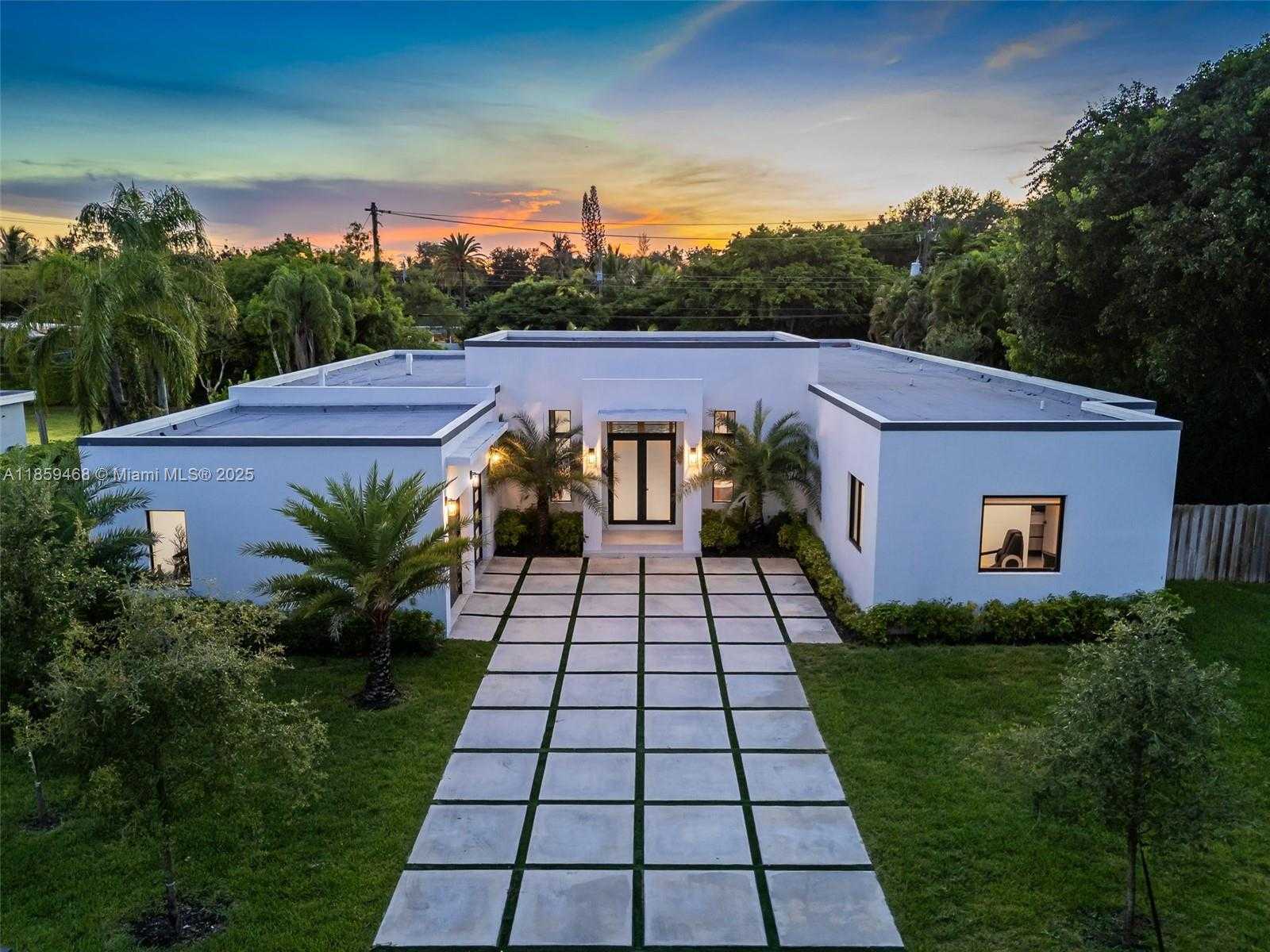 Small Image of 5928 SOUTH WEST 69TH AVE, Miami Number 48