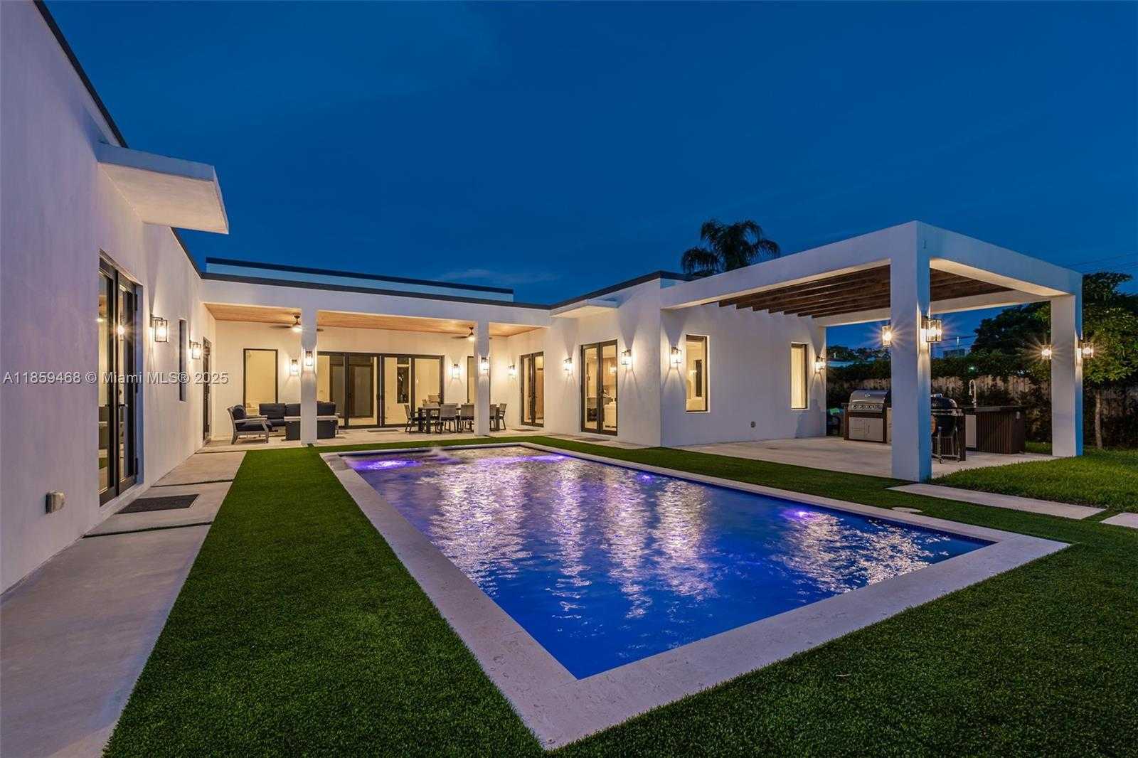 Small Image of 5928 SOUTH WEST 69TH AVE, Miami Number 5
