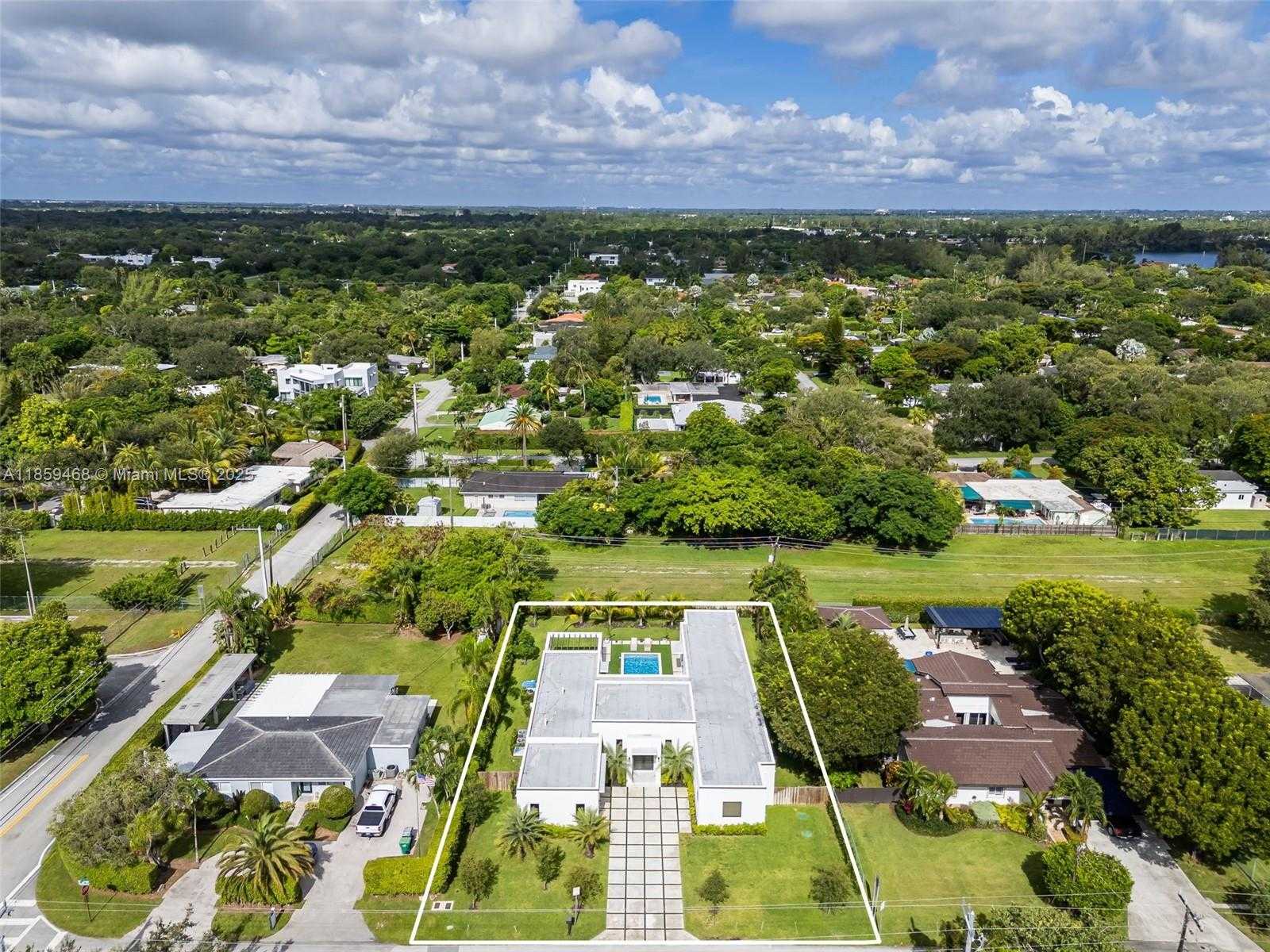 Small Image of 5928 SOUTH WEST 69TH AVE, Miami Number 51