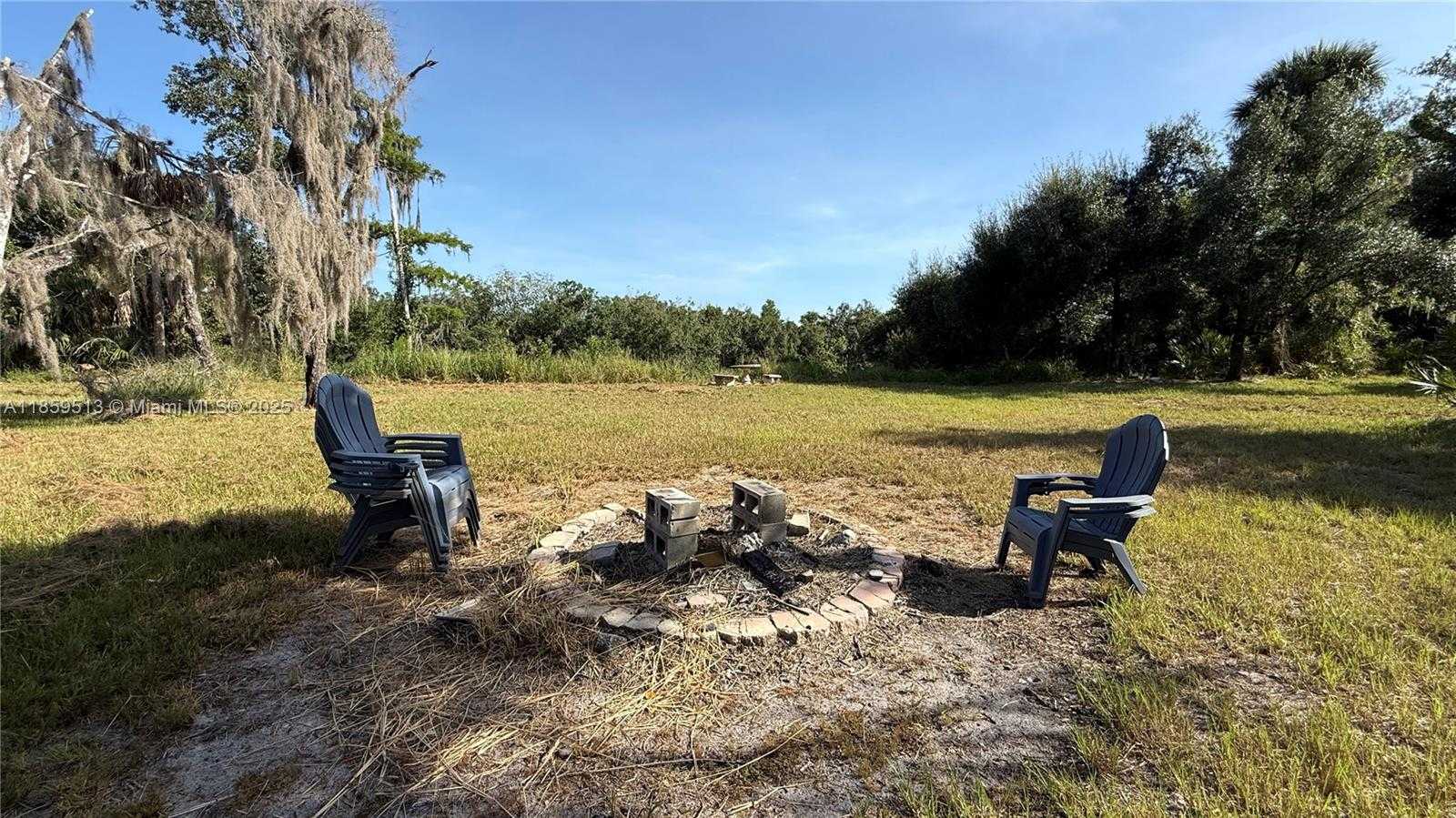 Small Image of 1144 NORTH WEST PEACE POINTE DR, Other City - In The State Of Florida Number 38