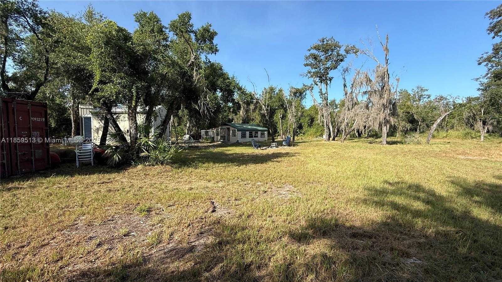 Small Image of 1144 NORTH WEST PEACE POINTE DR, Other City - In The State Of Florida Number 47