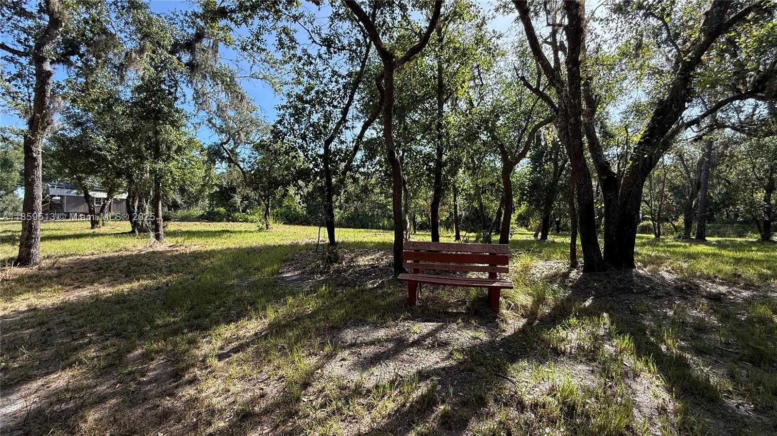 Small Image of 1144 NORTH WEST PEACE POINTE DR, Other City - In The State Of Florida Number 49