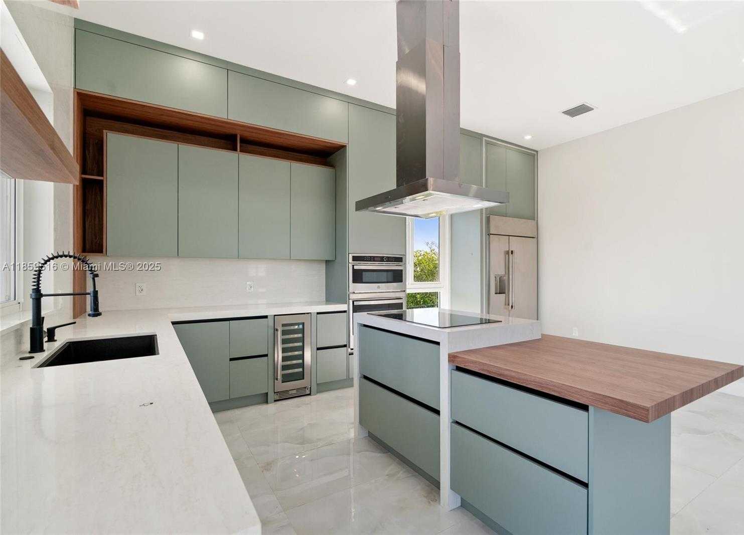 Small Image of 862 CARDINAL LN, Key Largo Number 11