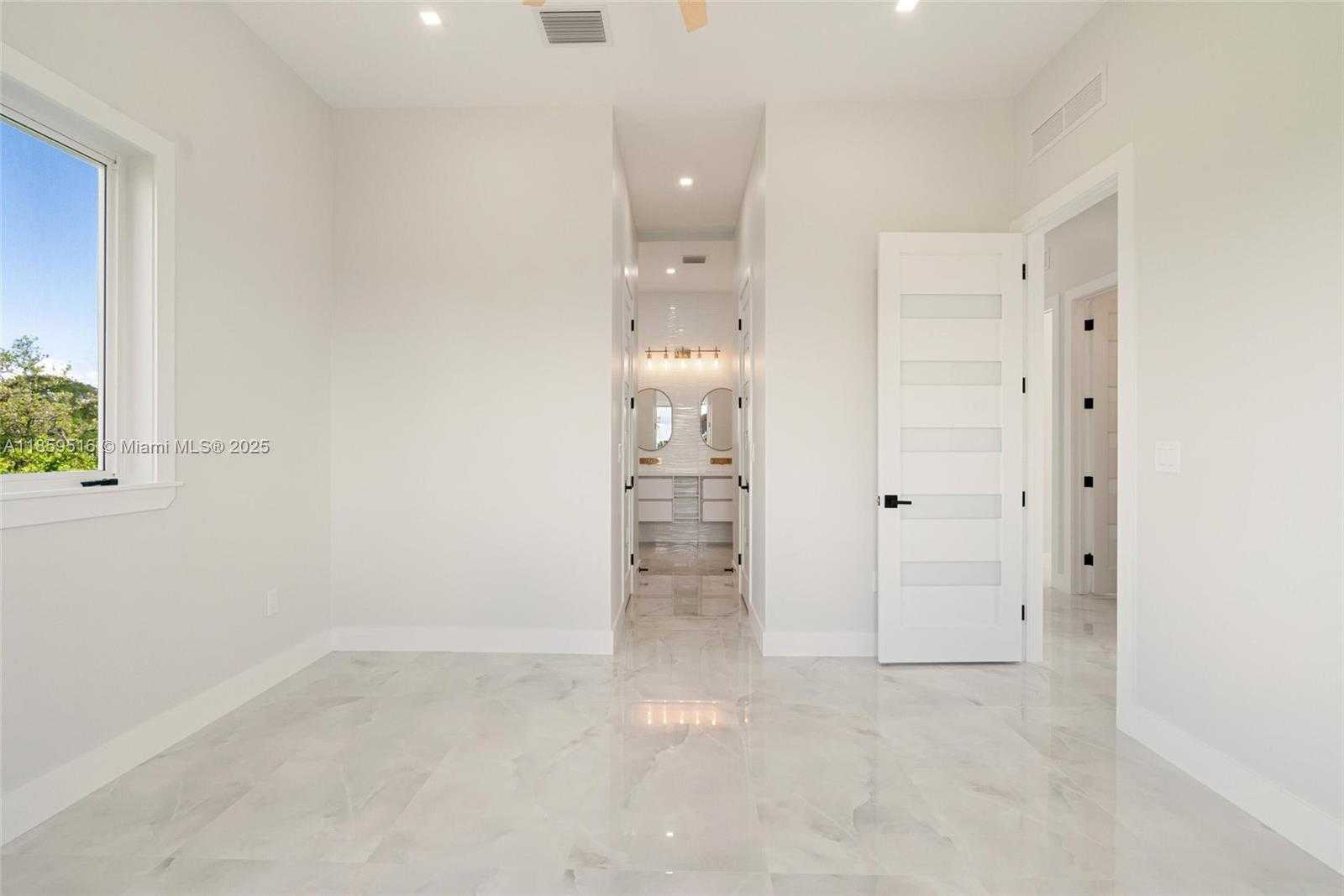 Small Image of 862 CARDINAL LN, Key Largo Number 26