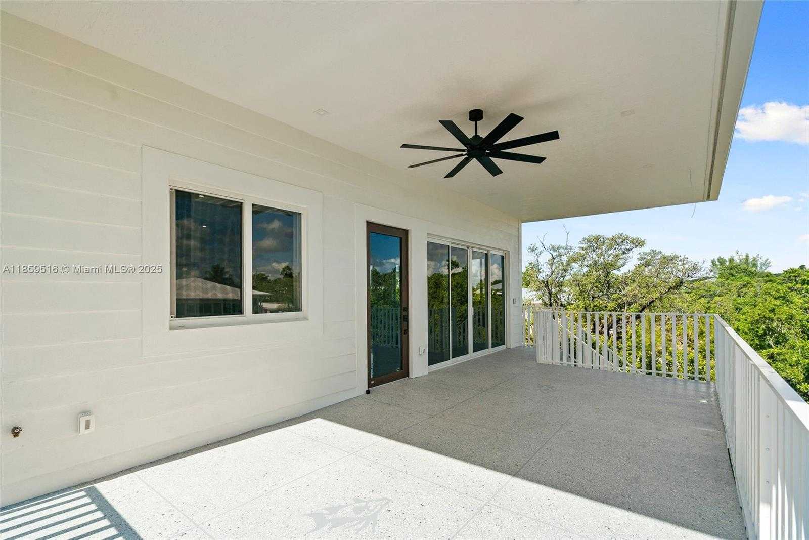 Small Image of 862 CARDINAL LN, Key Largo Number 29