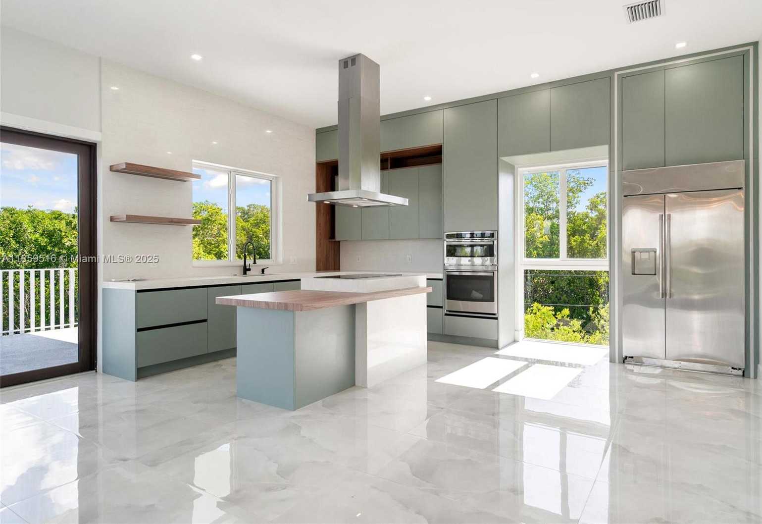 Small Image of 862 CARDINAL LN, Key Largo Number 3