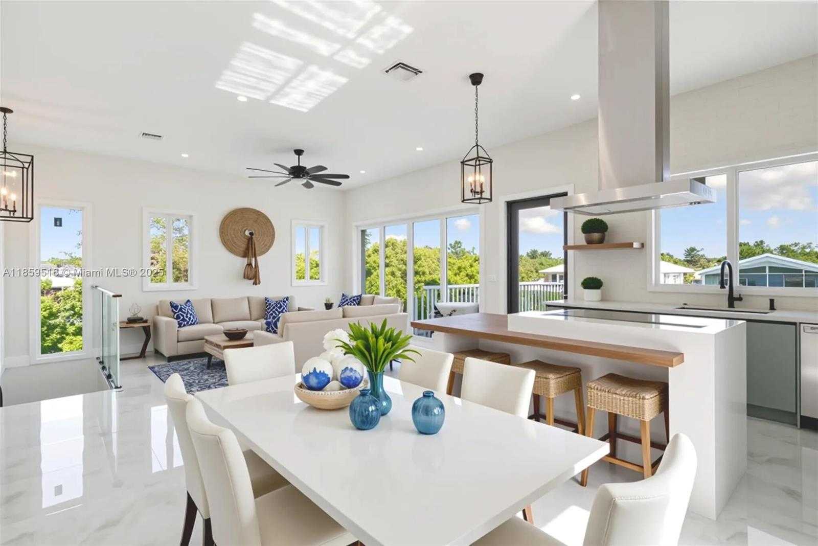 Small Image of 862 CARDINAL LN, Key Largo Number 4