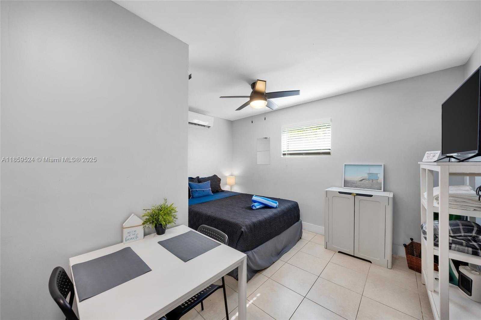 Small Image of 817 SOUTH WEST 12TH ST, Fort Lauderdale Number 33
