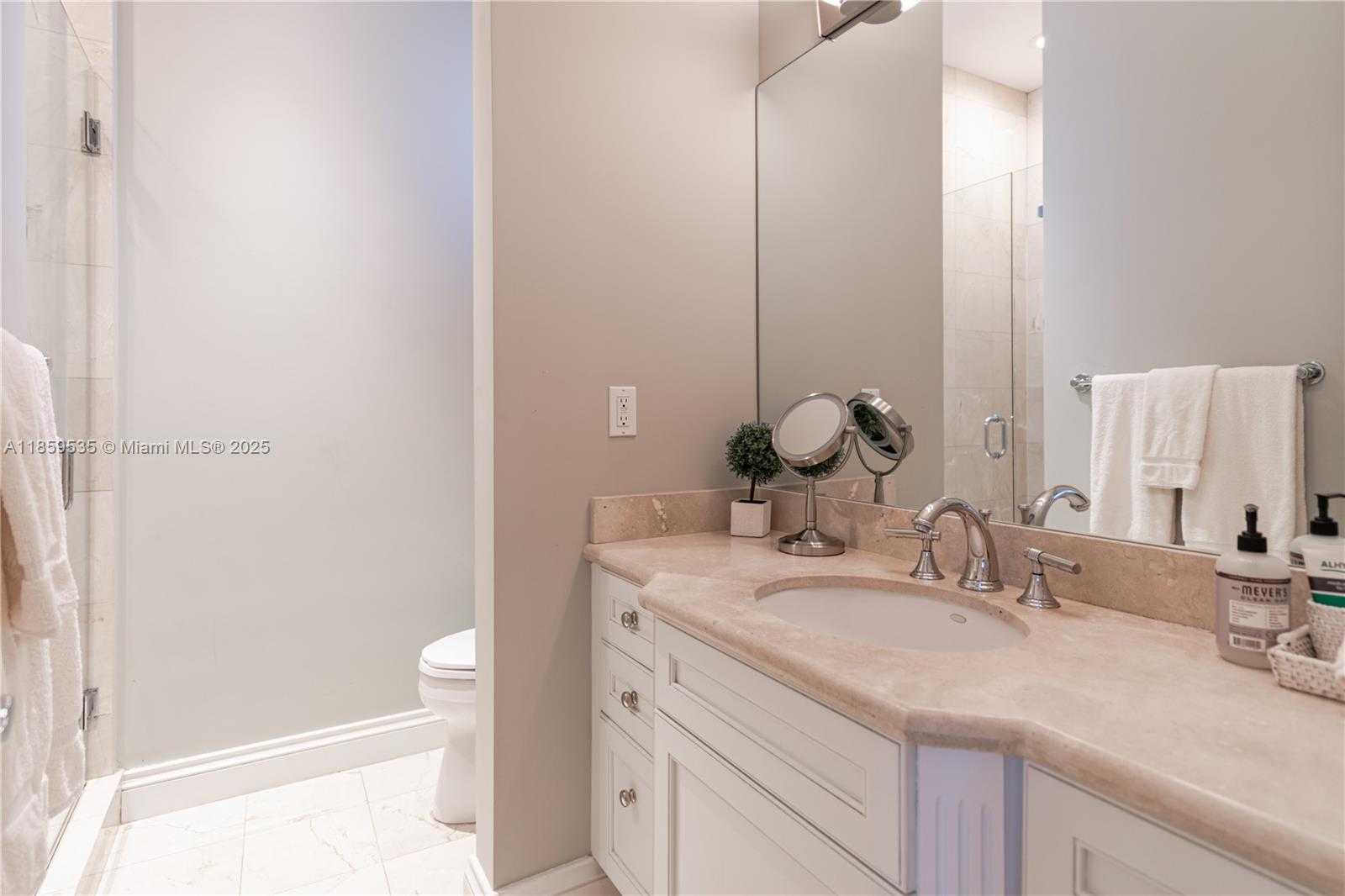 Small Image of 13681 DEERING BAY DR, Coral Gables Number 21