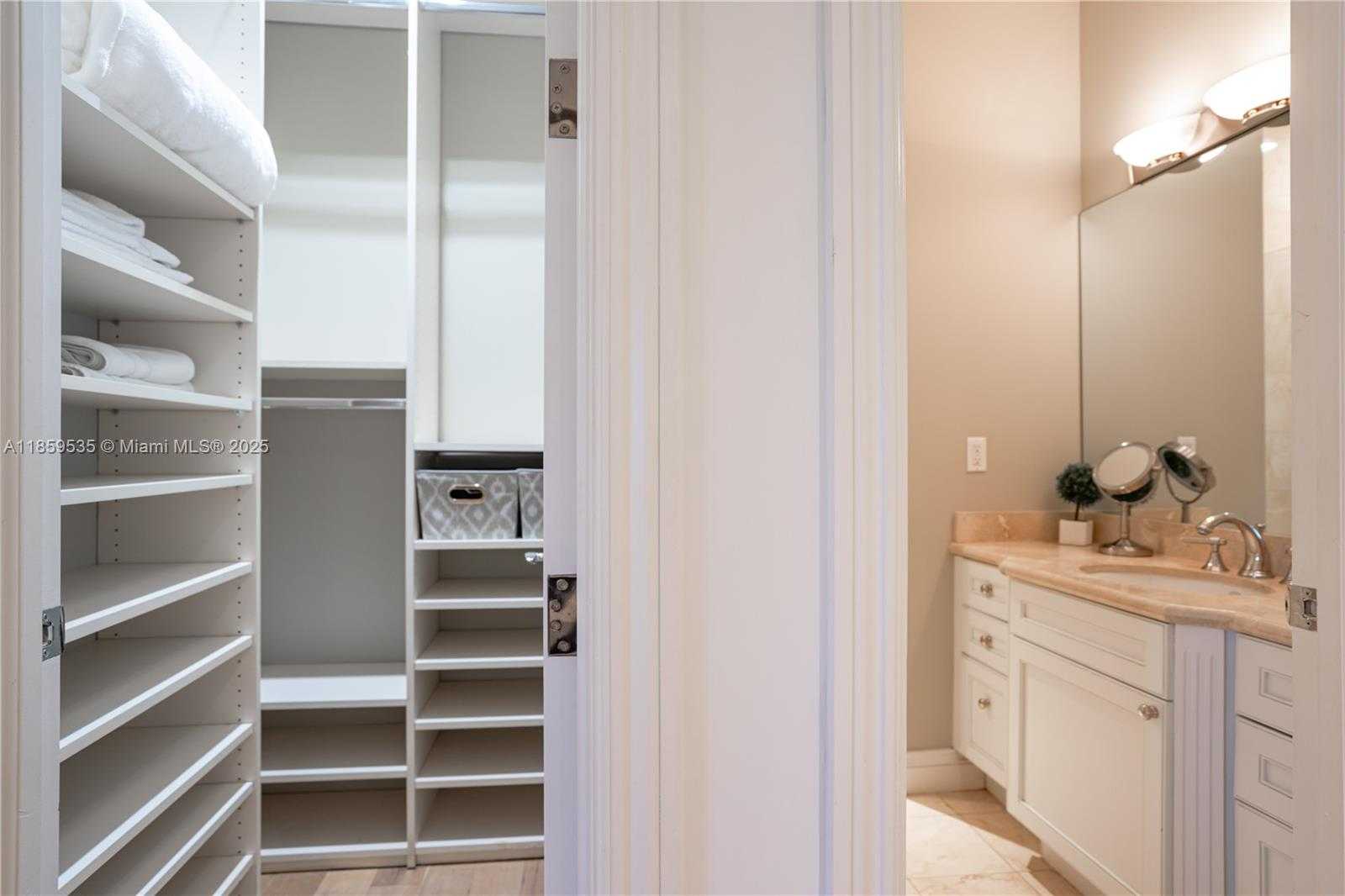 Small Image of 13681 DEERING BAY DR, Coral Gables Number 22