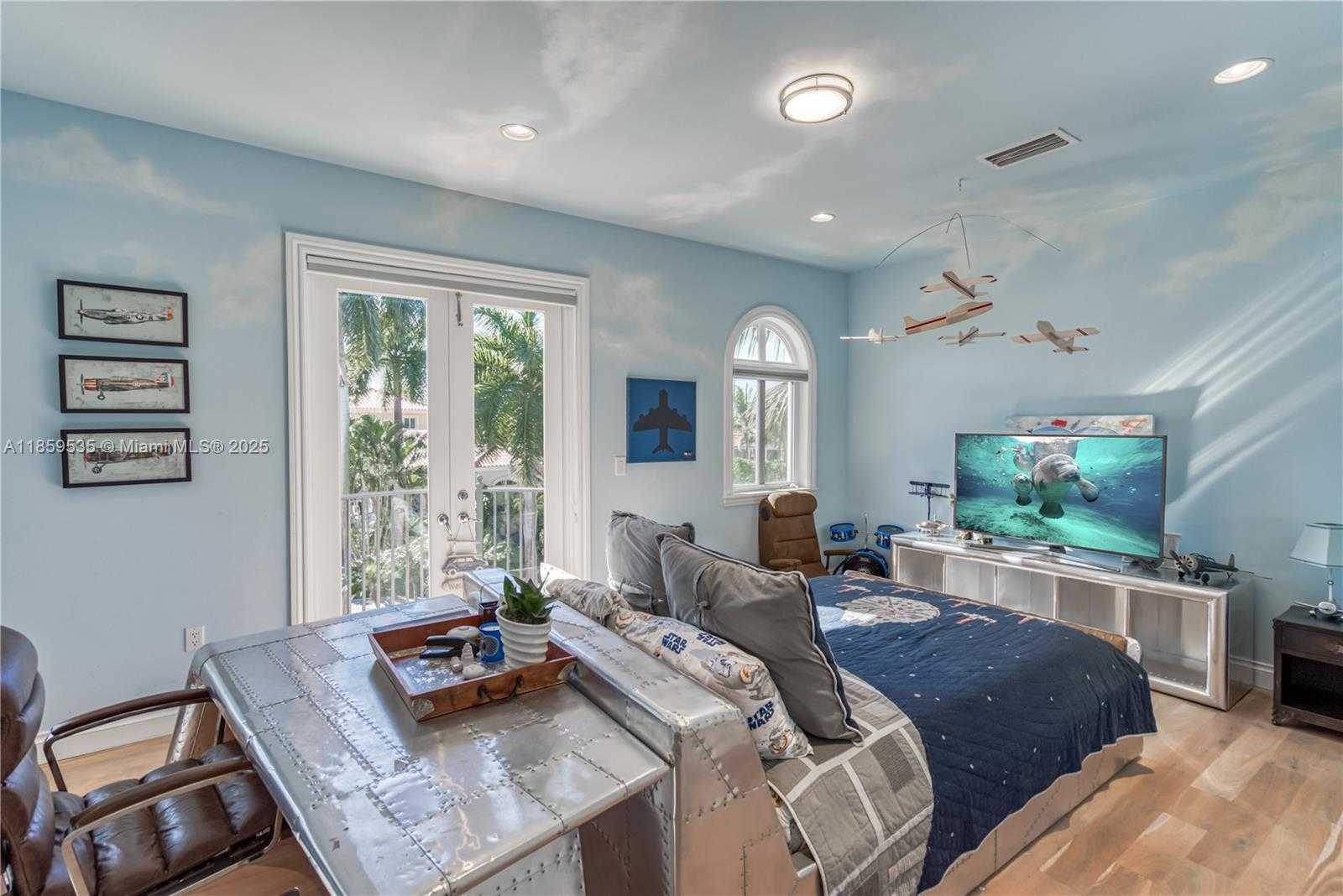 Small Image of 13681 DEERING BAY DR, Coral Gables Number 26