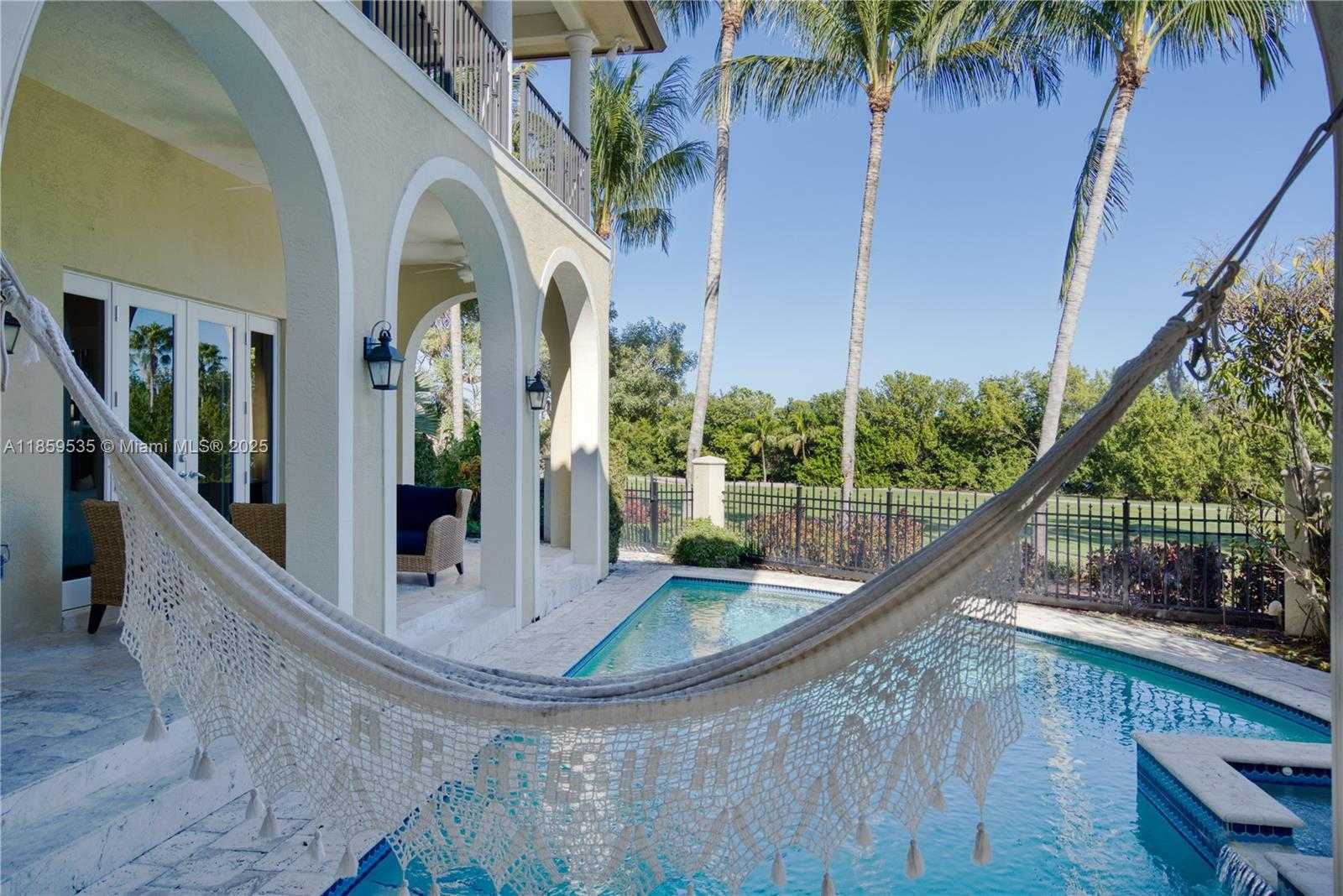 Small Image of 13681 DEERING BAY DR, Coral Gables Number 30
