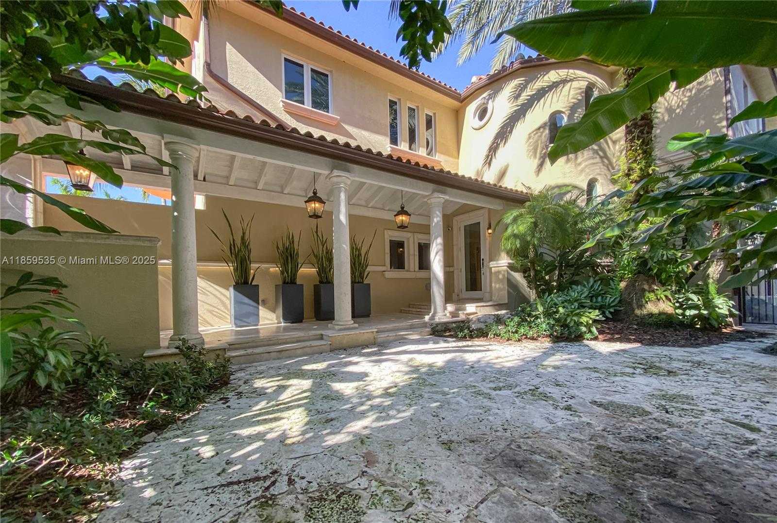 Small Image of 13681 DEERING BAY DR, Coral Gables Number 40