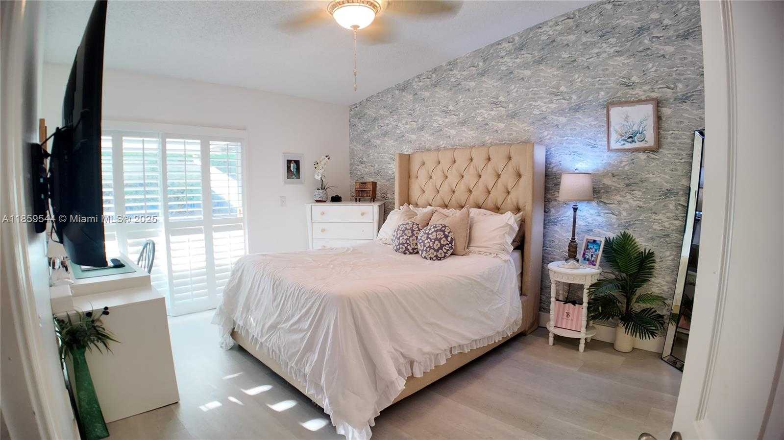 Small Image of 677 SOUTH EAST 22ND DR, Homestead Number 16