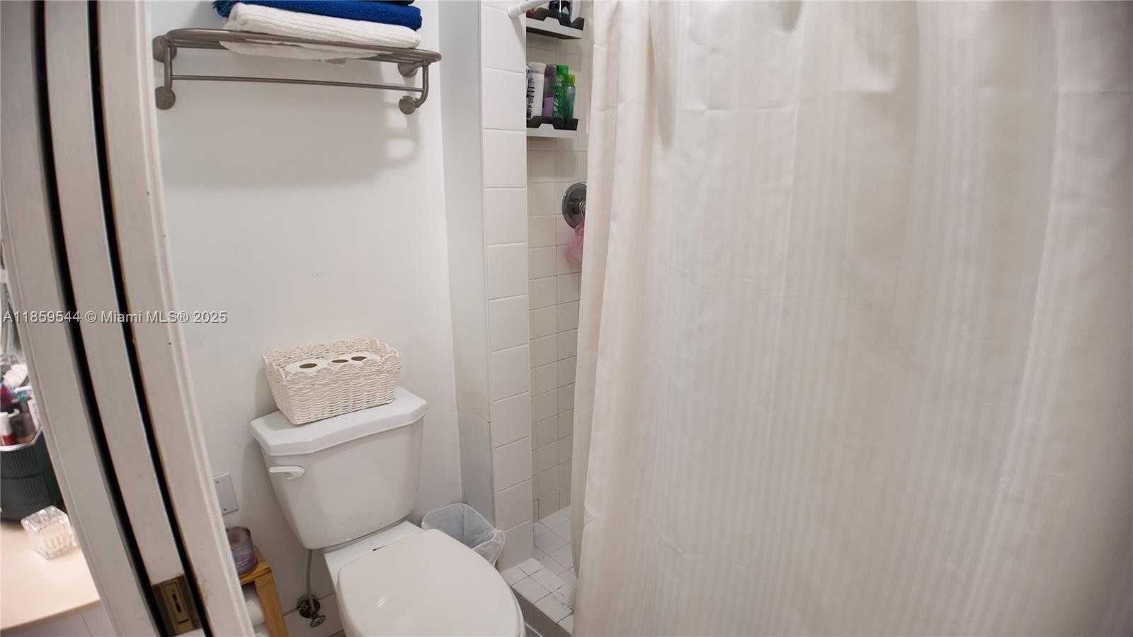 Small Image of 677 SOUTH EAST 22ND DR, Homestead Number 18