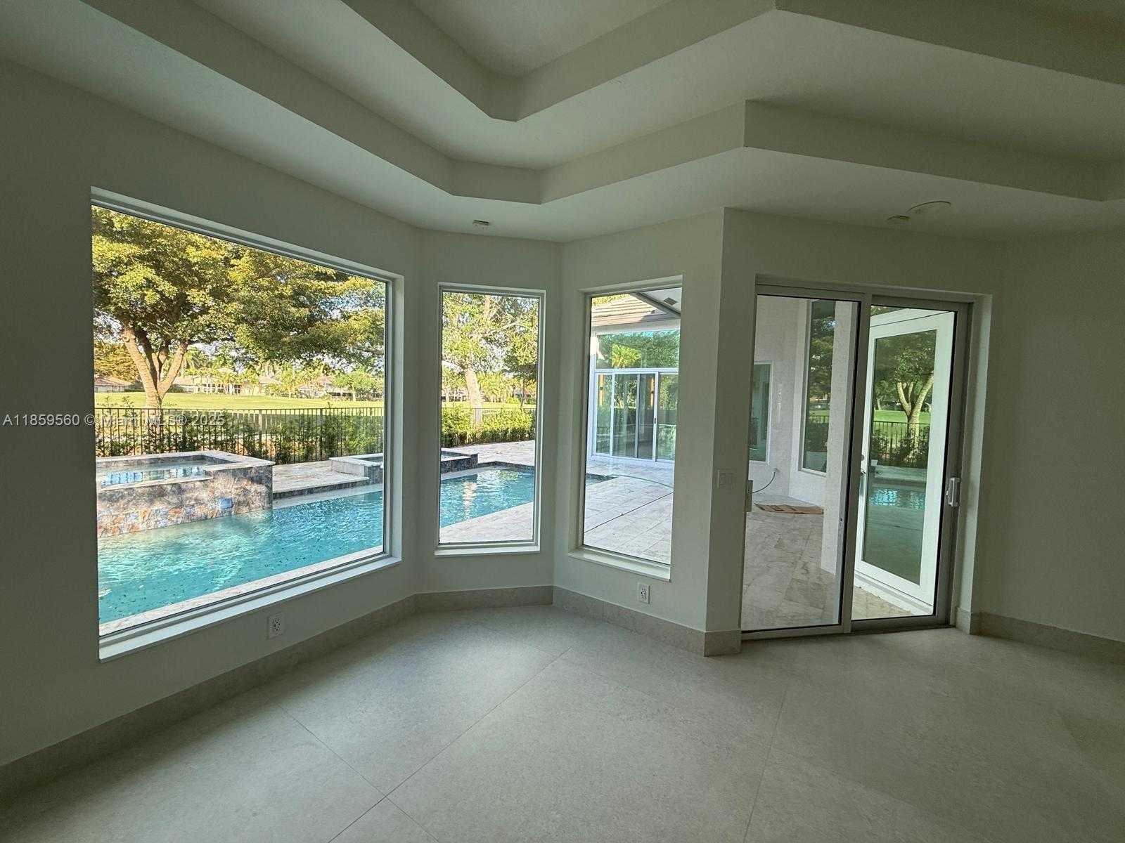 Small Image of 2523 MONTCLAIRE CIR, Weston Number 7