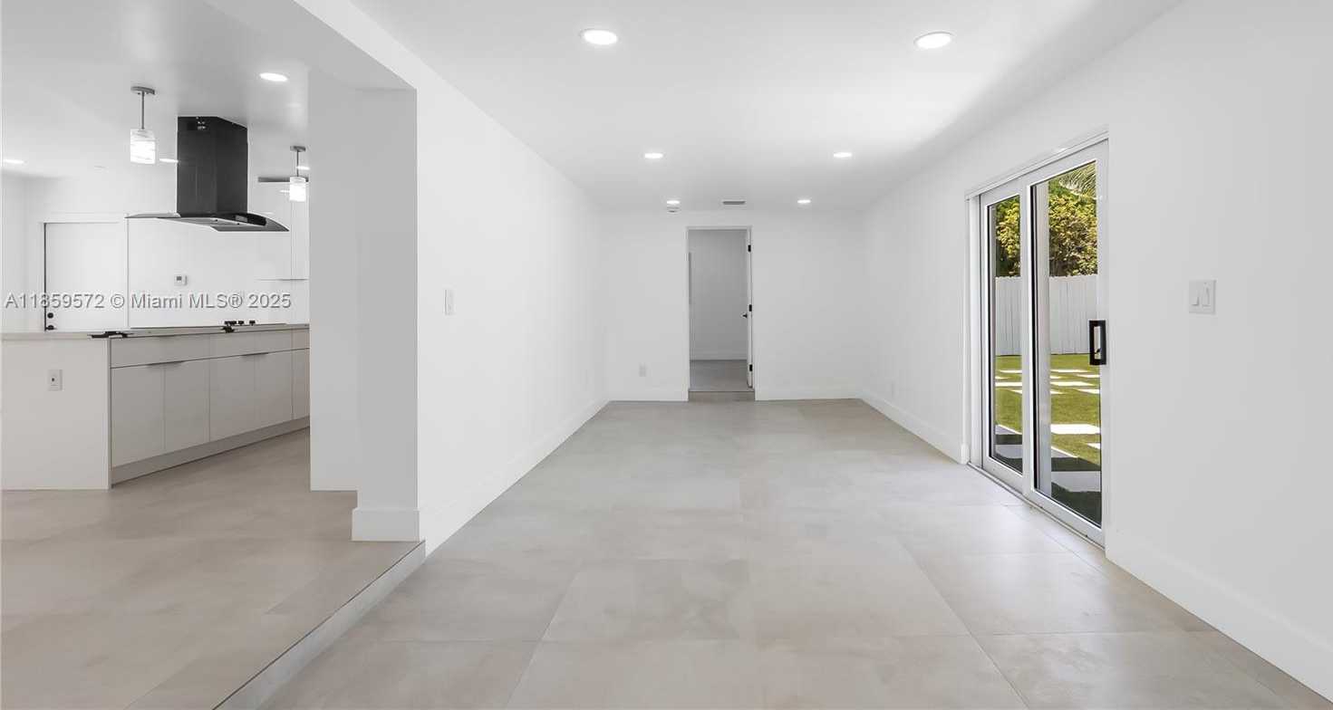 Small Image of 1611 NORTH EAST 40TH PL, Oakland Park Number 12