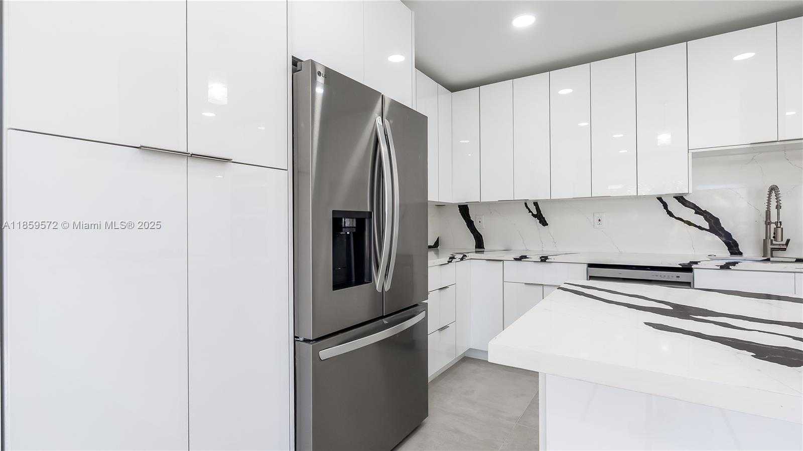Small Image of 1611 NORTH EAST 40TH PL, Oakland Park Number 8