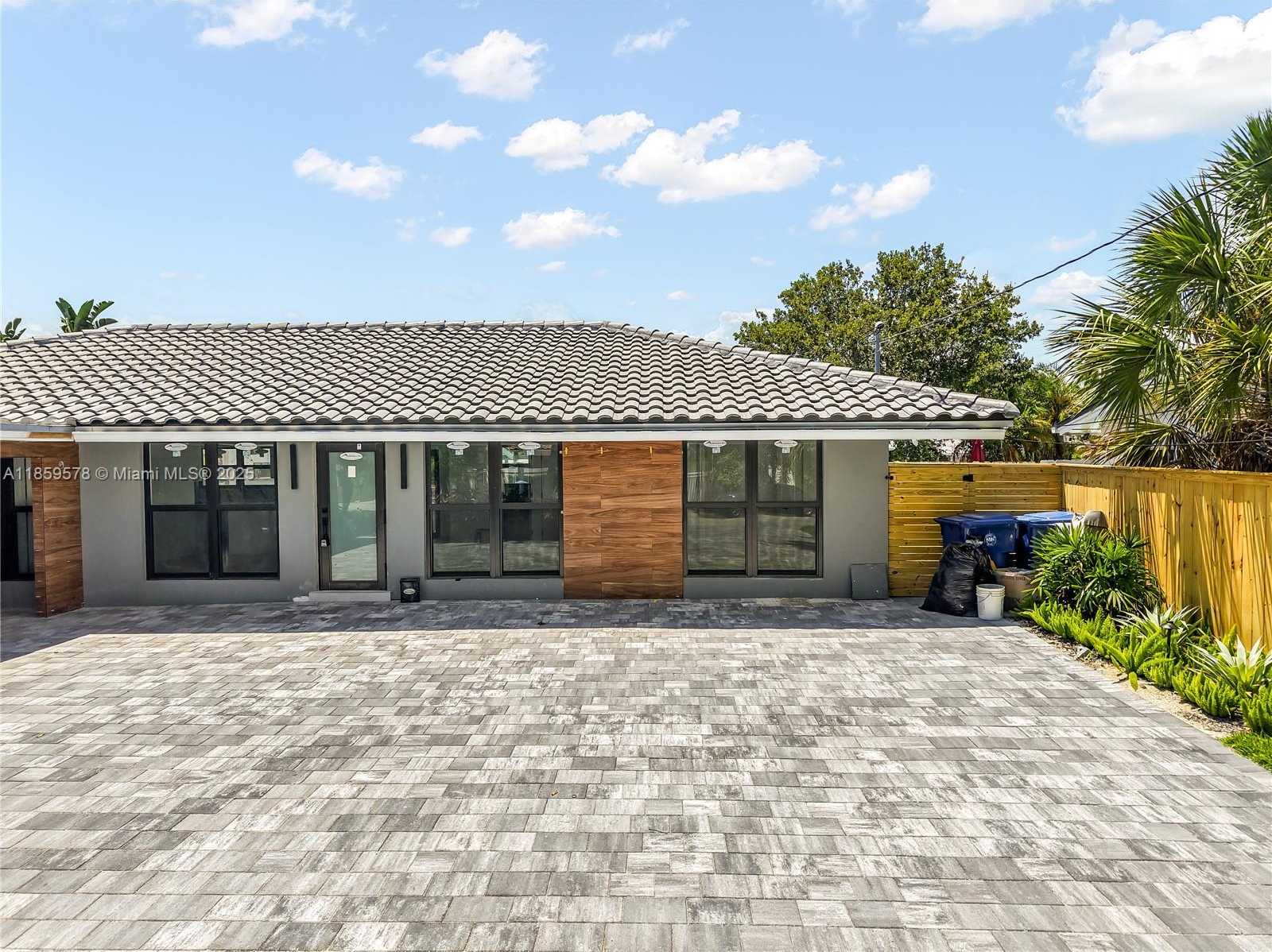 Small Image of 2417 NORTH EAST 18TH AVE, Wilton Manors Number 2