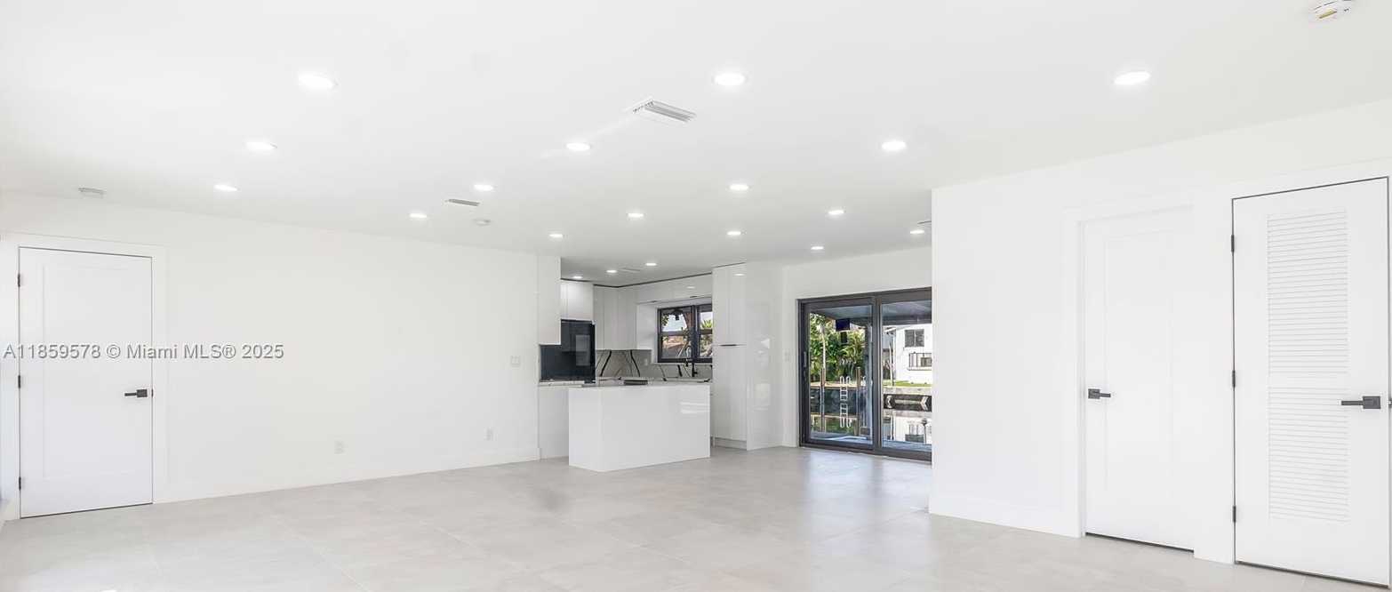 Small Image of 2417 NORTH EAST 18TH AVE, Wilton Manors Number 3