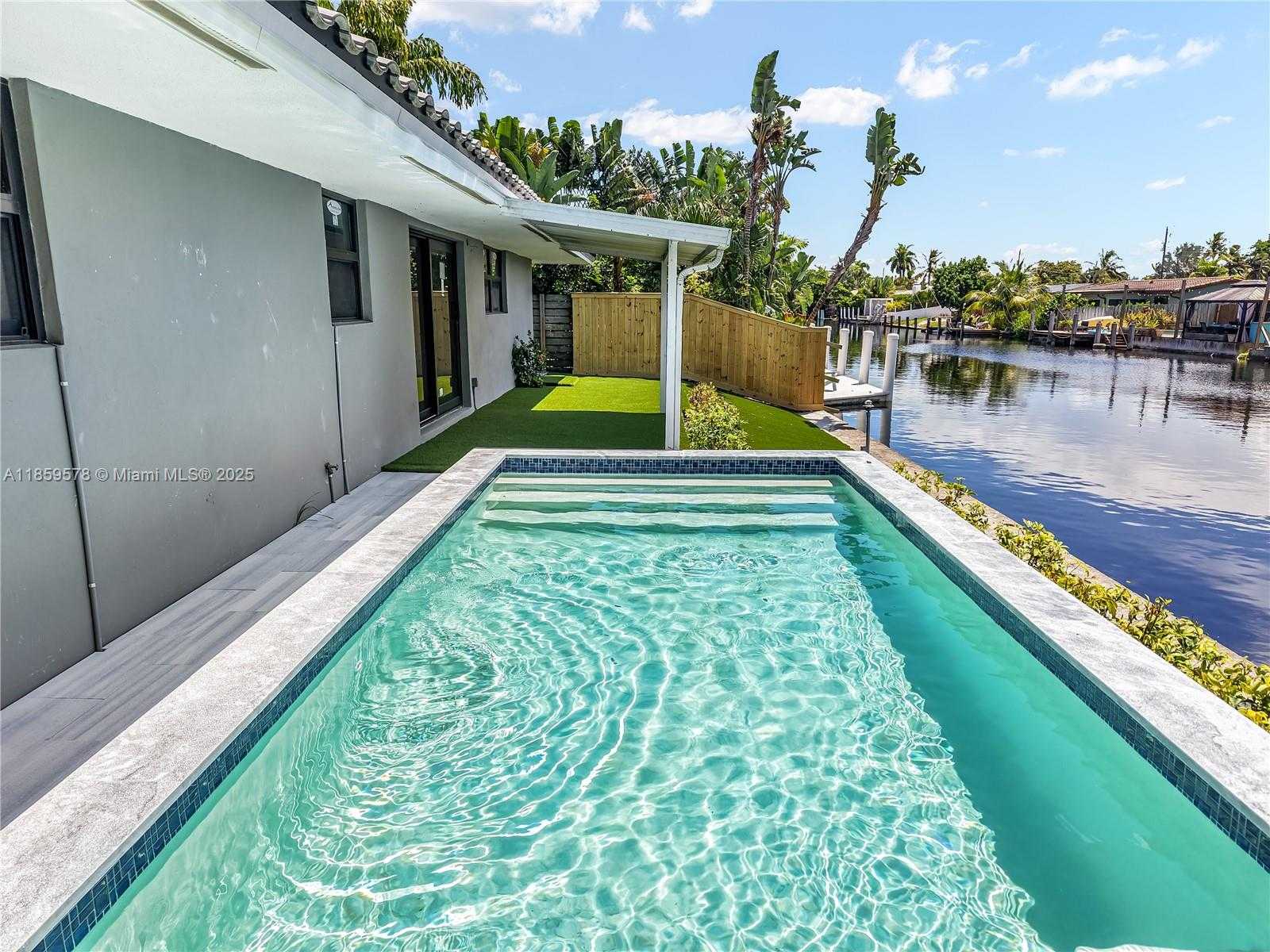 Small Image of 2417 NORTH EAST 18TH AVE, Wilton Manors Number 31