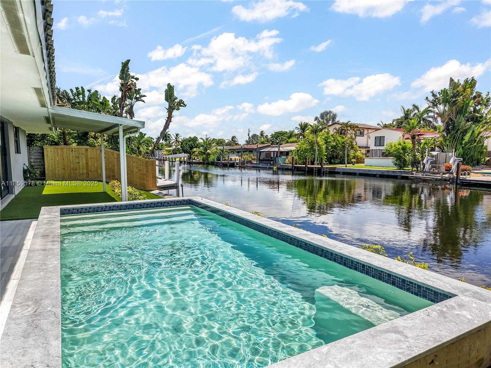 Small Image of 2417 NORTH EAST 18TH AVE, Wilton Manors Number 32