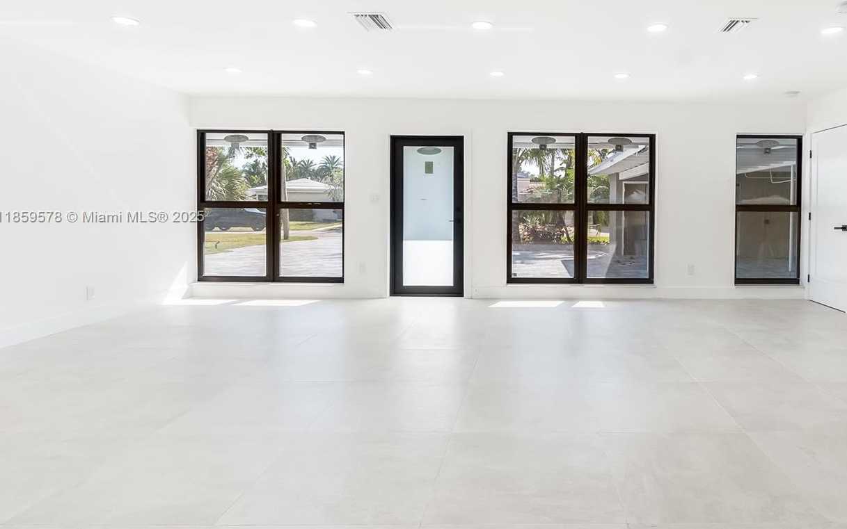 Small Image of 2417 NORTH EAST 18TH AVE, Wilton Manors Number 4