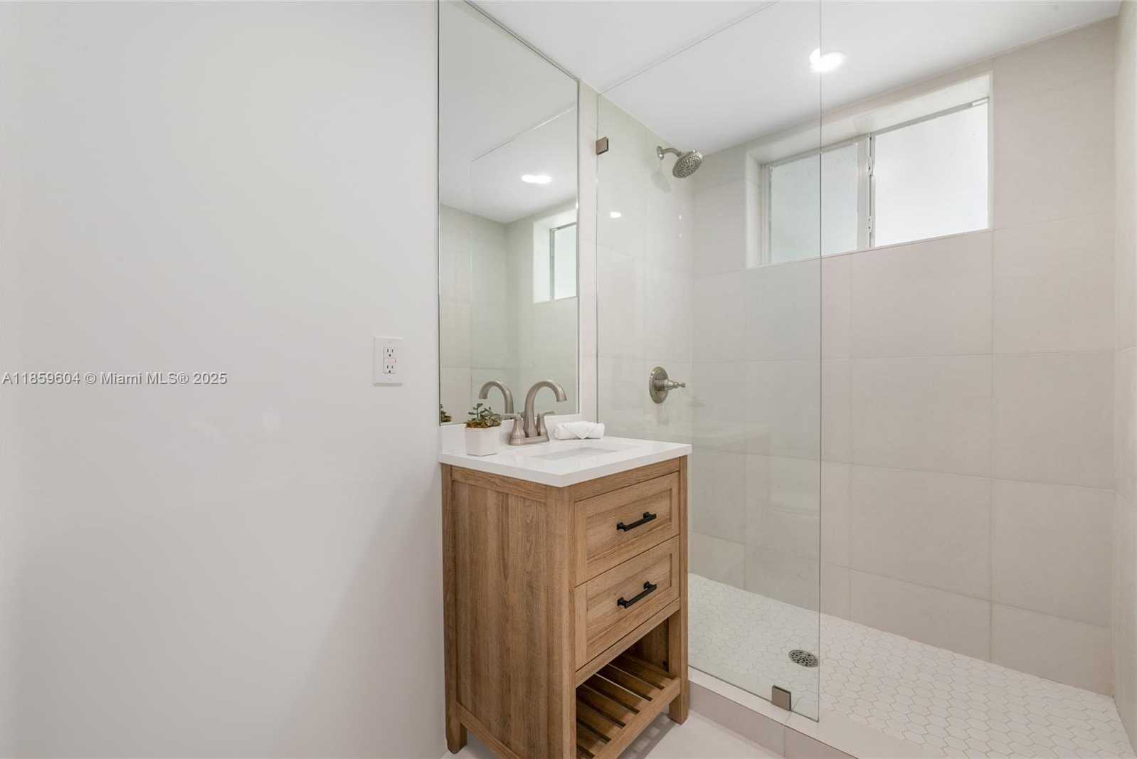 Small Image of 2811 SOUTH WEST 65TH AVE, Miami Number 11