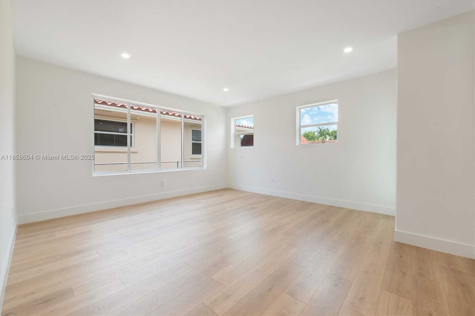 Small Image of 2811 SOUTH WEST 65TH AVE, Miami Number 16