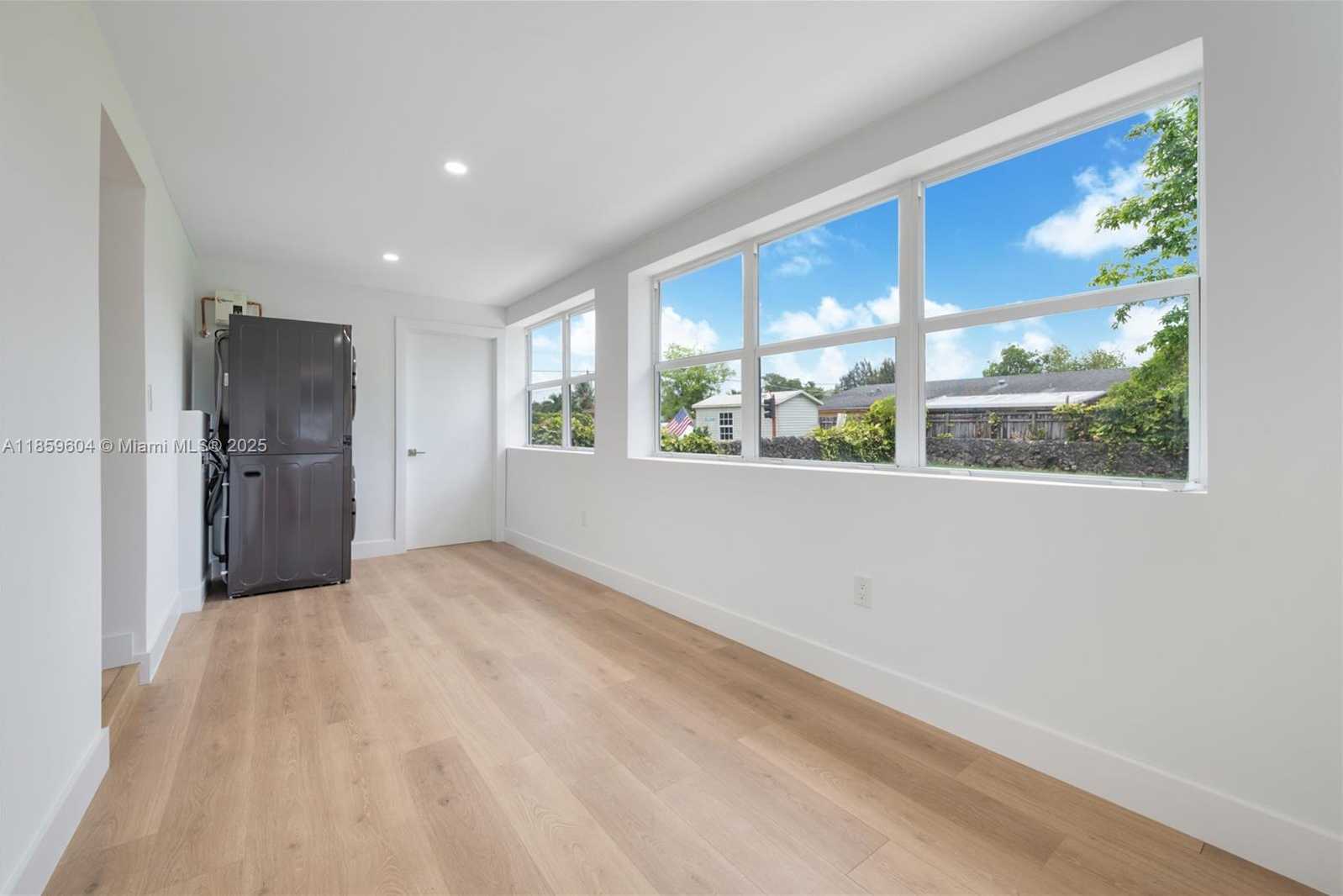 Small Image of 2811 SOUTH WEST 65TH AVE, Miami Number 17