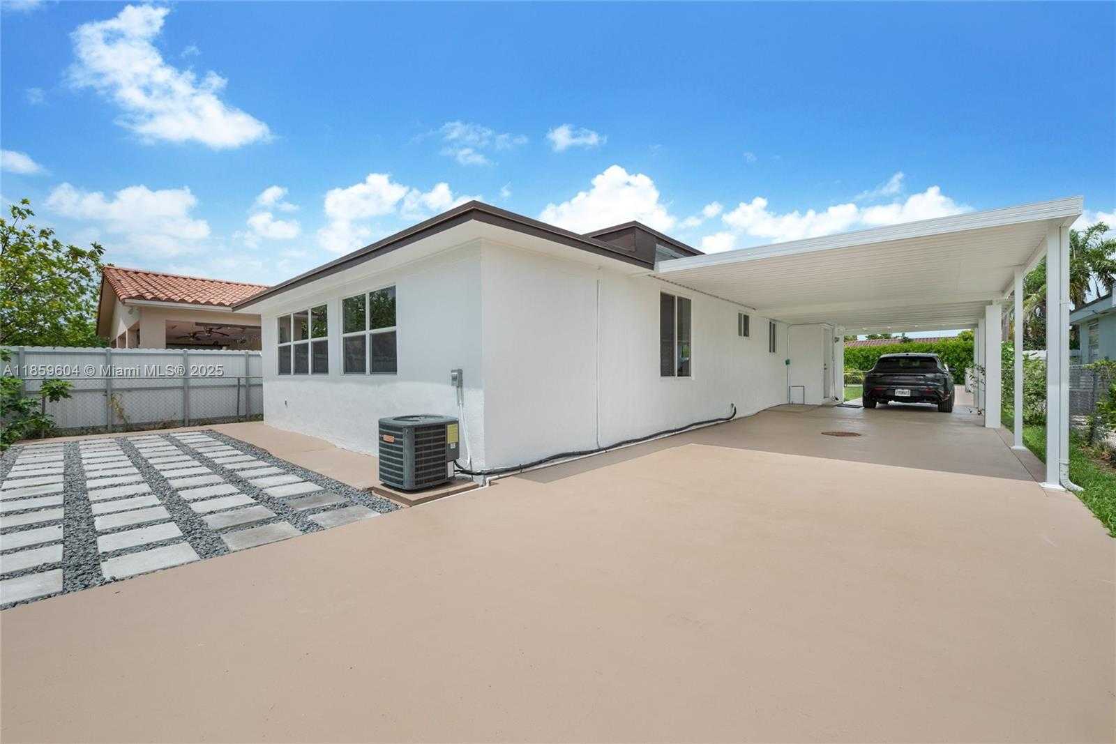 Small Image of 2811 SOUTH WEST 65TH AVE, Miami Number 22