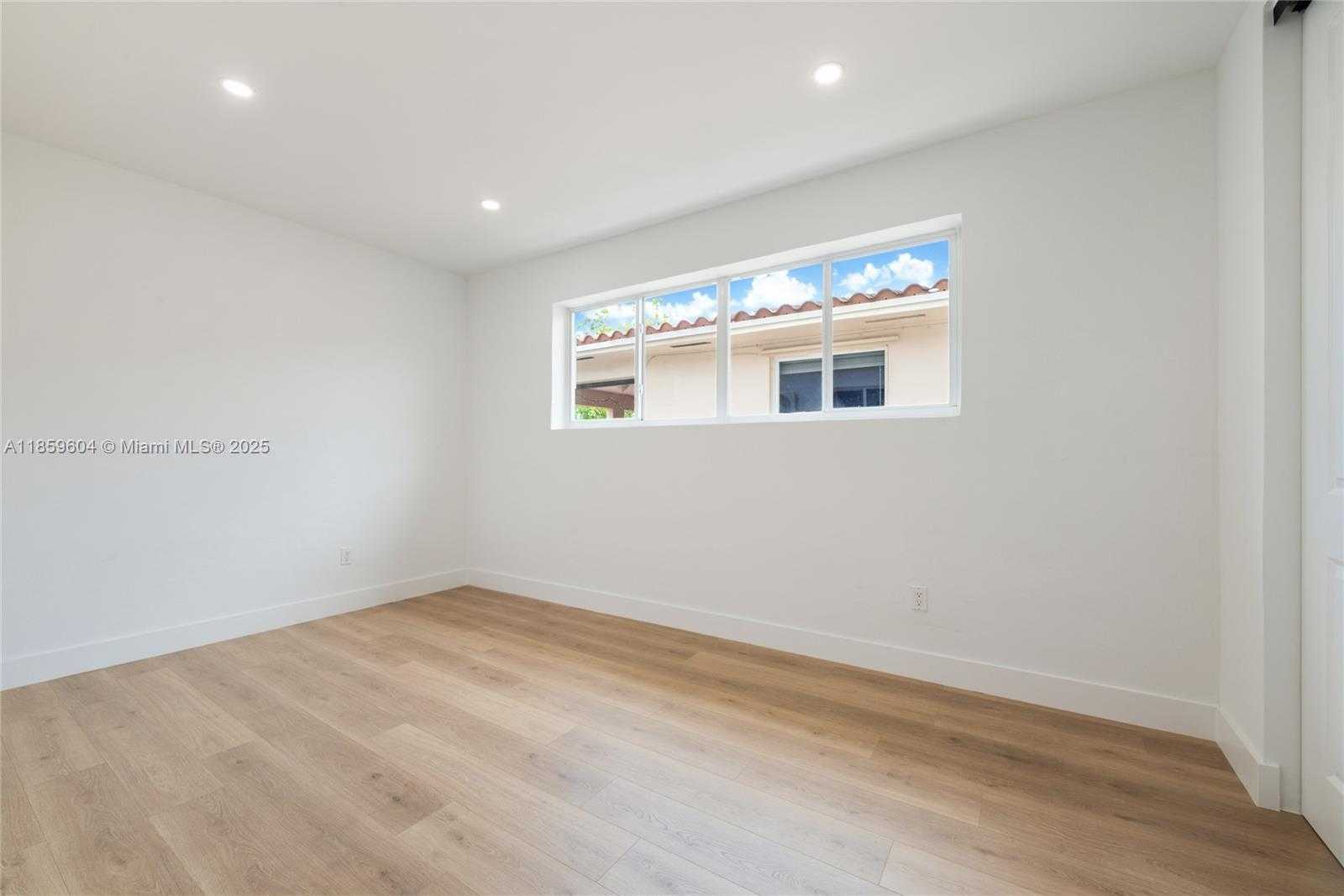 Small Image of 2811 SOUTH WEST 65TH AVE, Miami Number 27
