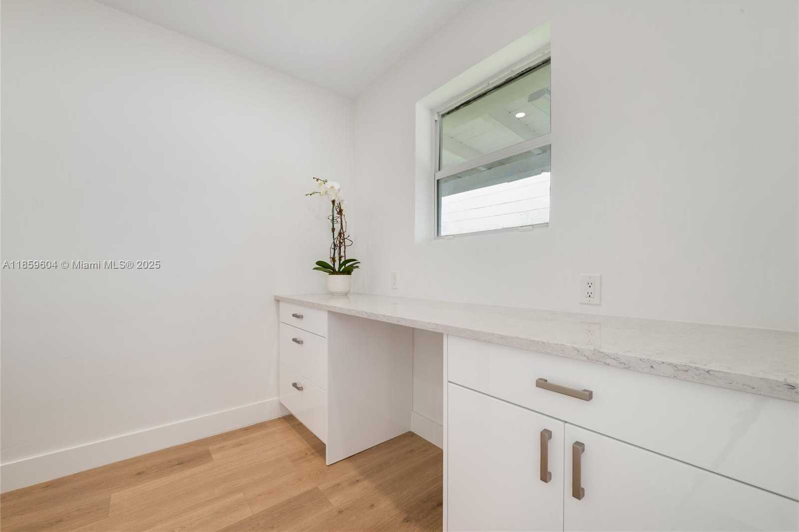 Small Image of 2811 SOUTH WEST 65TH AVE, Miami Number 28