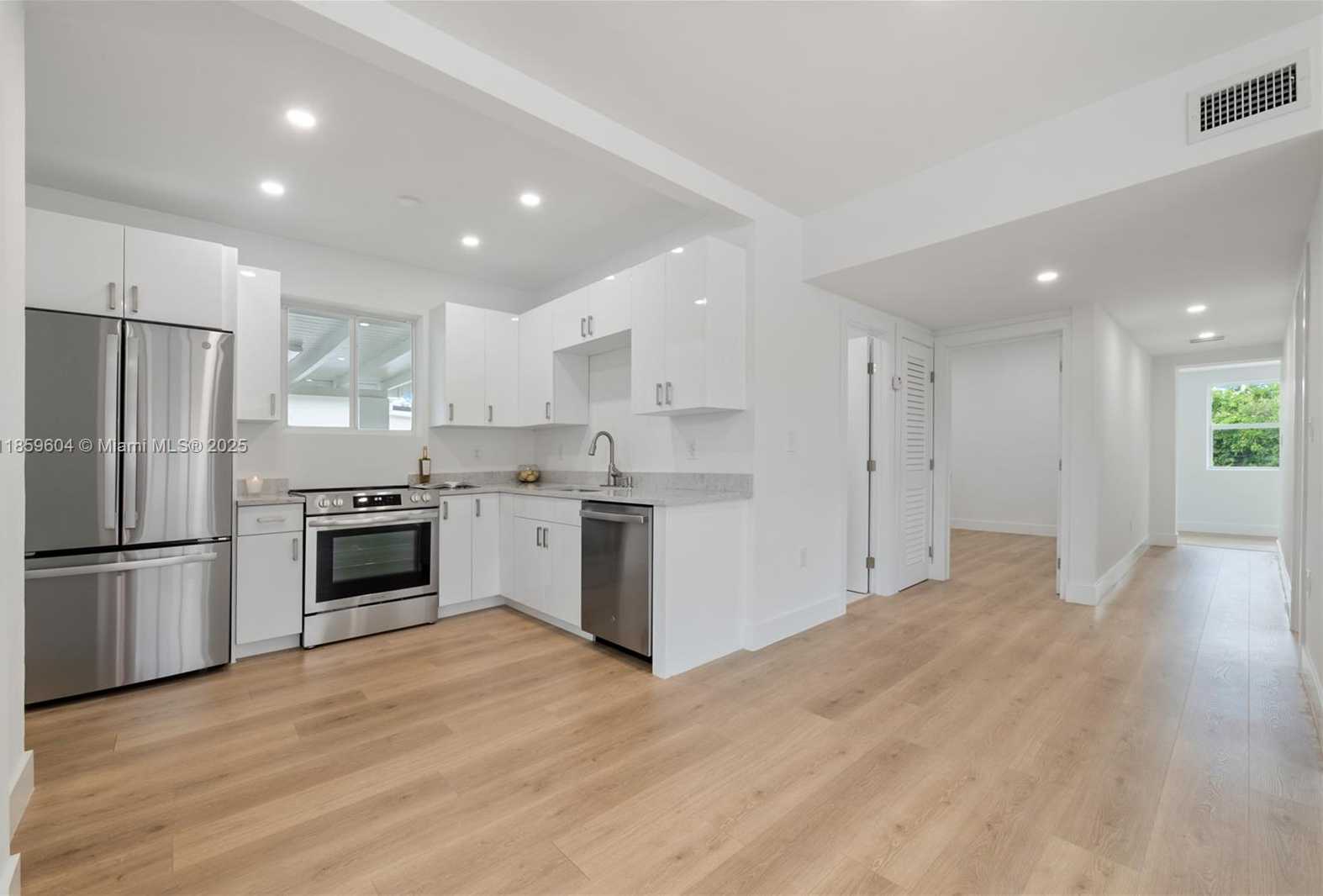 Small Image of 2811 SOUTH WEST 65TH AVE, Miami Number 6