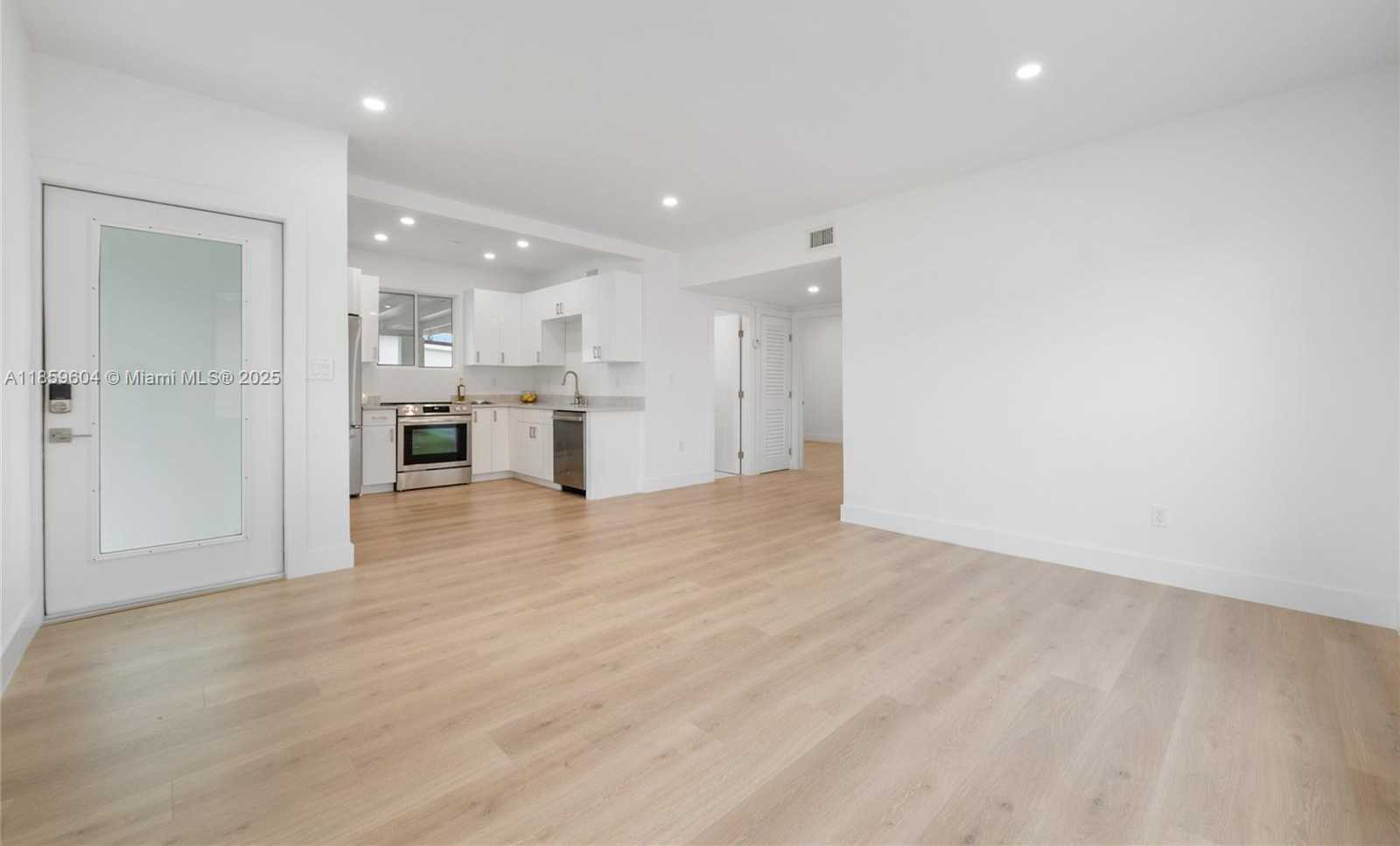 Small Image of 2811 SOUTH WEST 65TH AVE, Miami Number 9