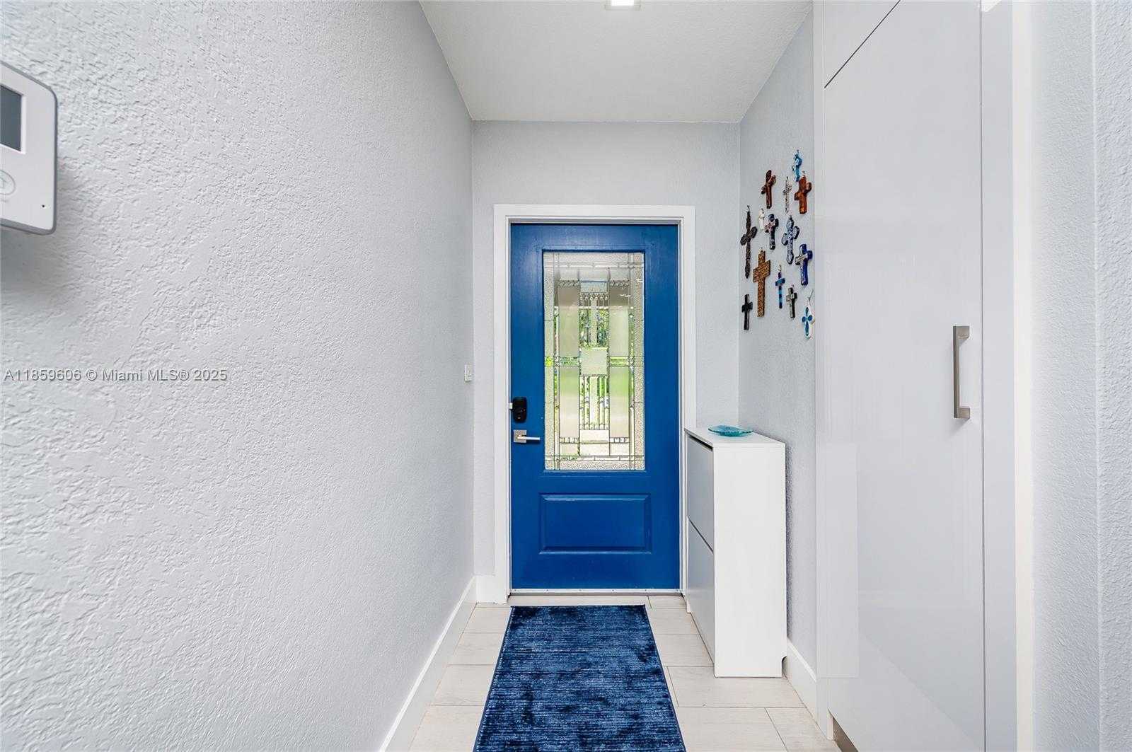 Small Image of 6704 CROOKED PALM TER, Miami Lakes Number 3