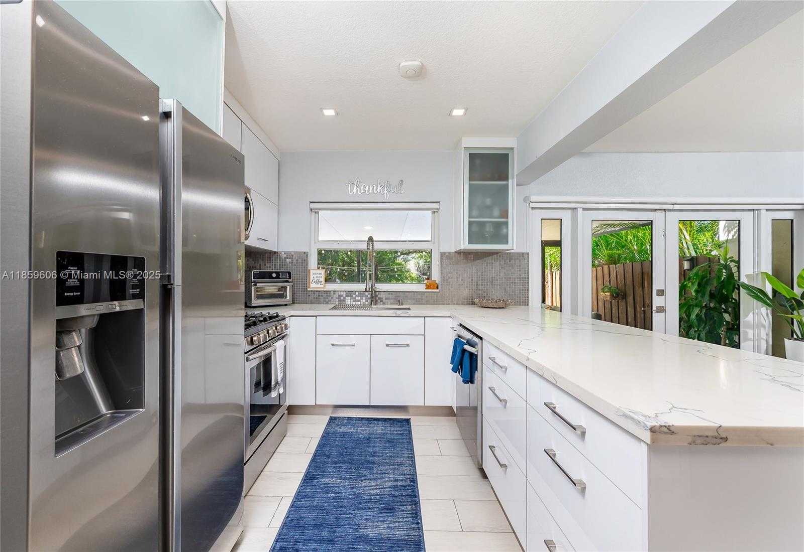 Small Image of 6704 CROOKED PALM TER, Miami Lakes Number 5