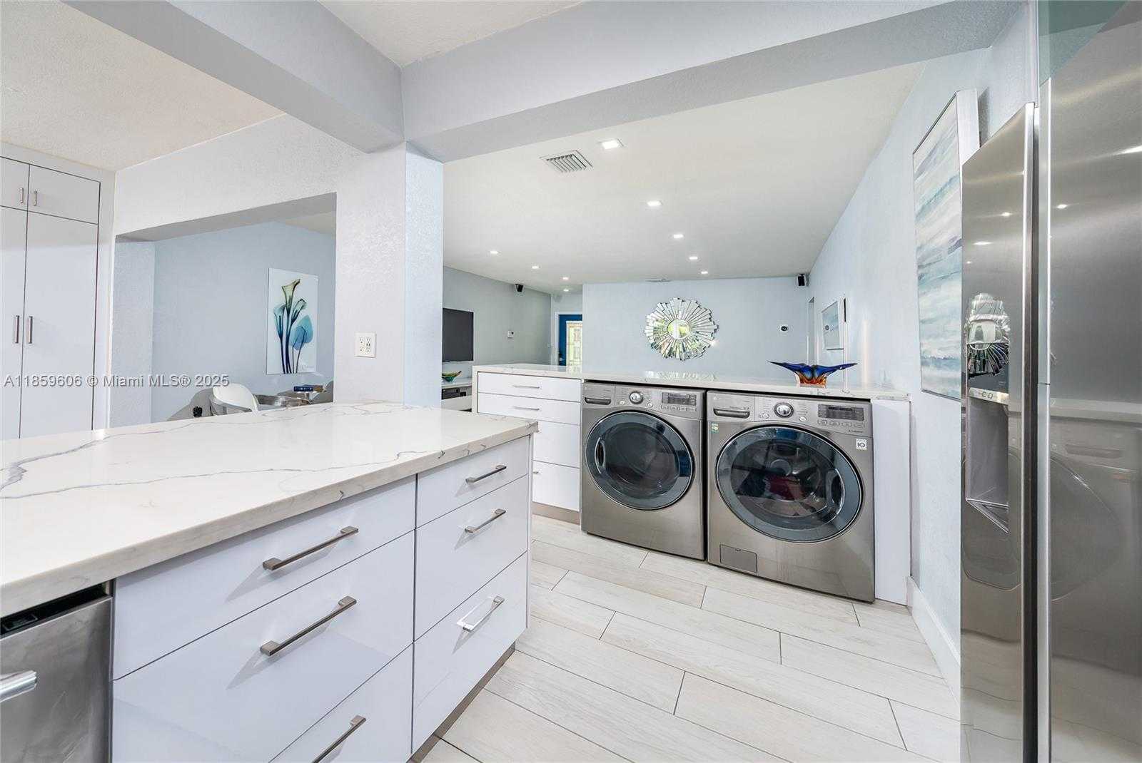 Small Image of 6704 CROOKED PALM TER, Miami Lakes Number 7